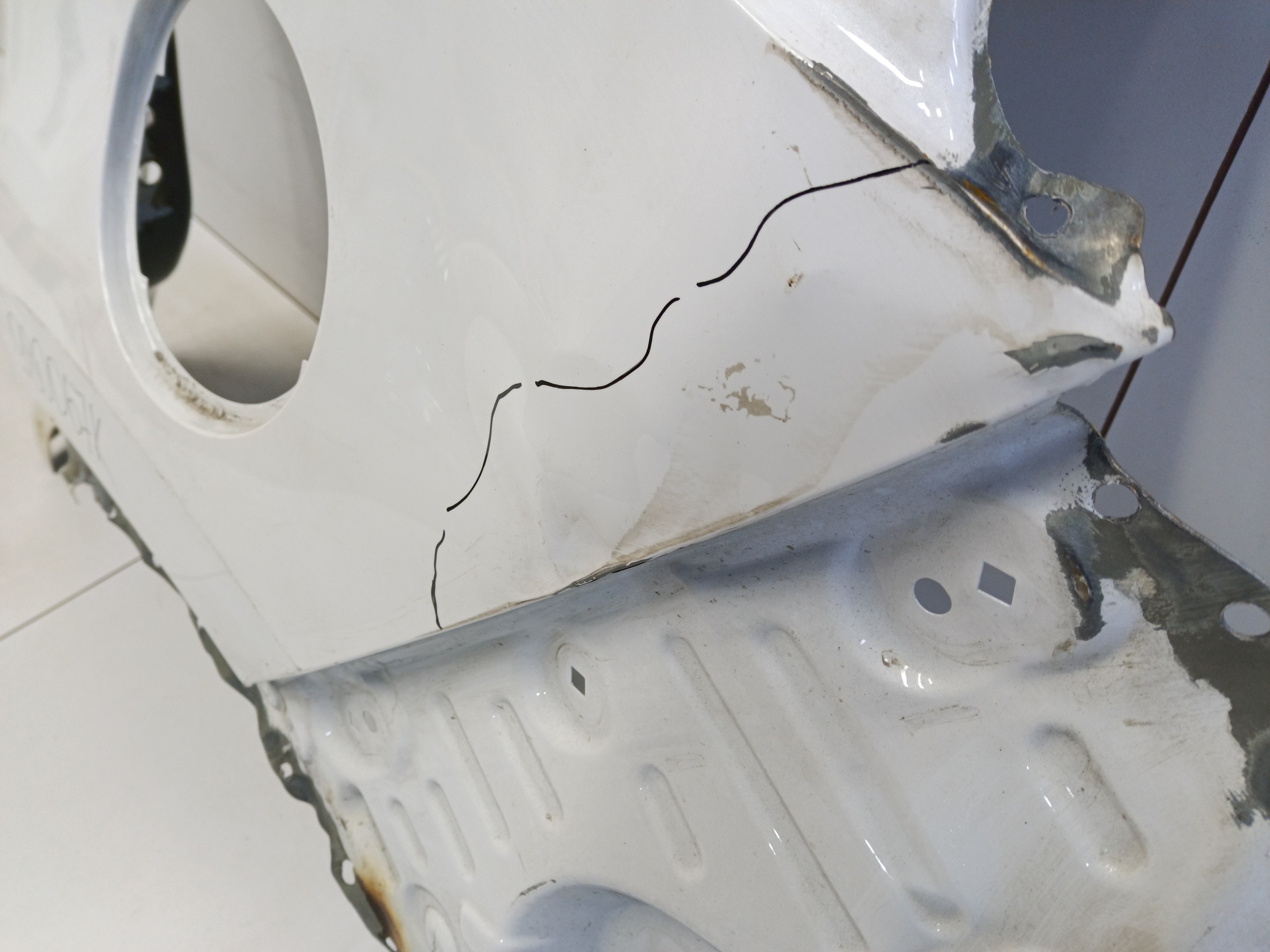 Панель кузова боковая левая Chery Tiggo 7 Pro