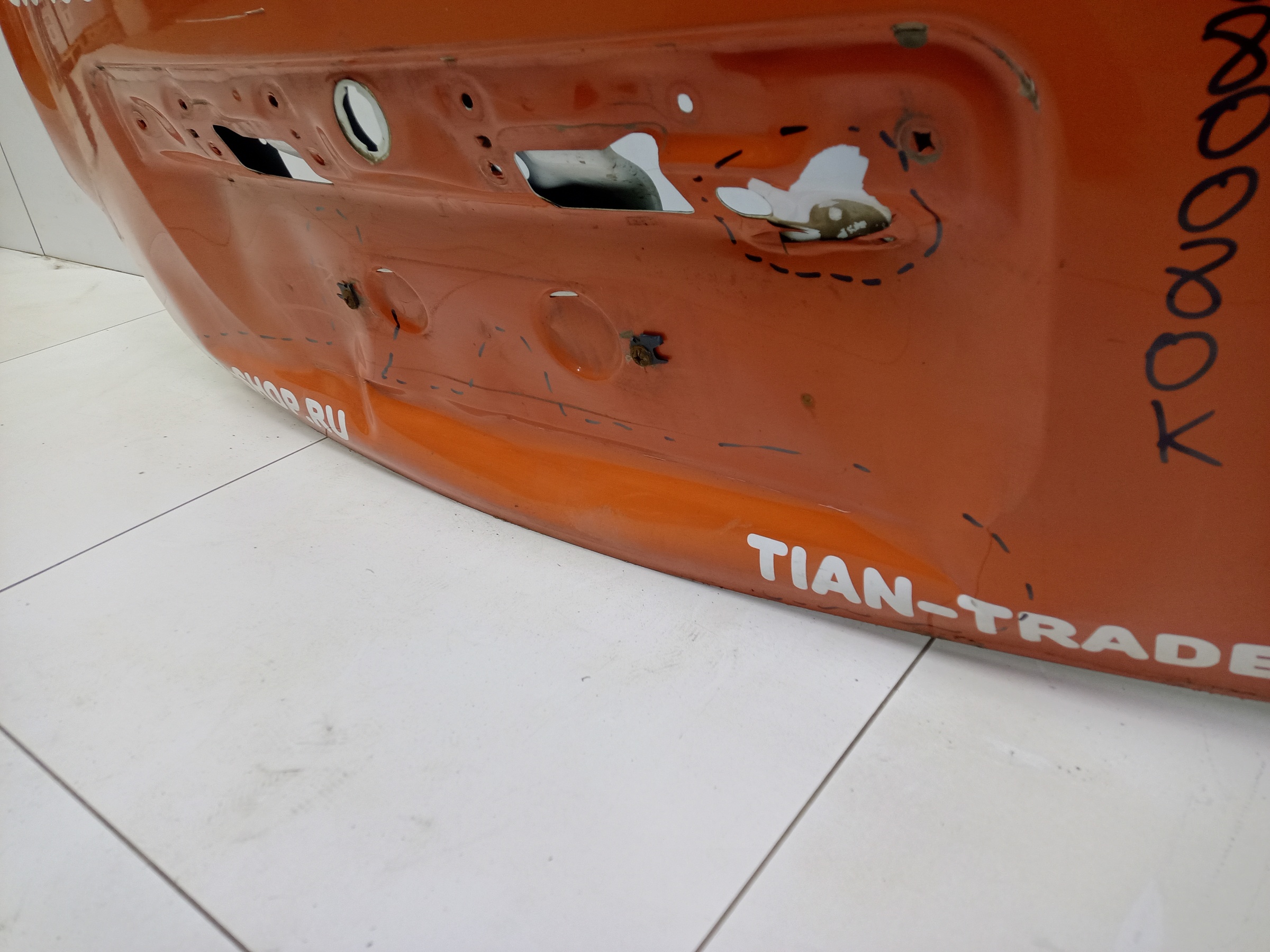 Крышка багажника Renault Duster 1