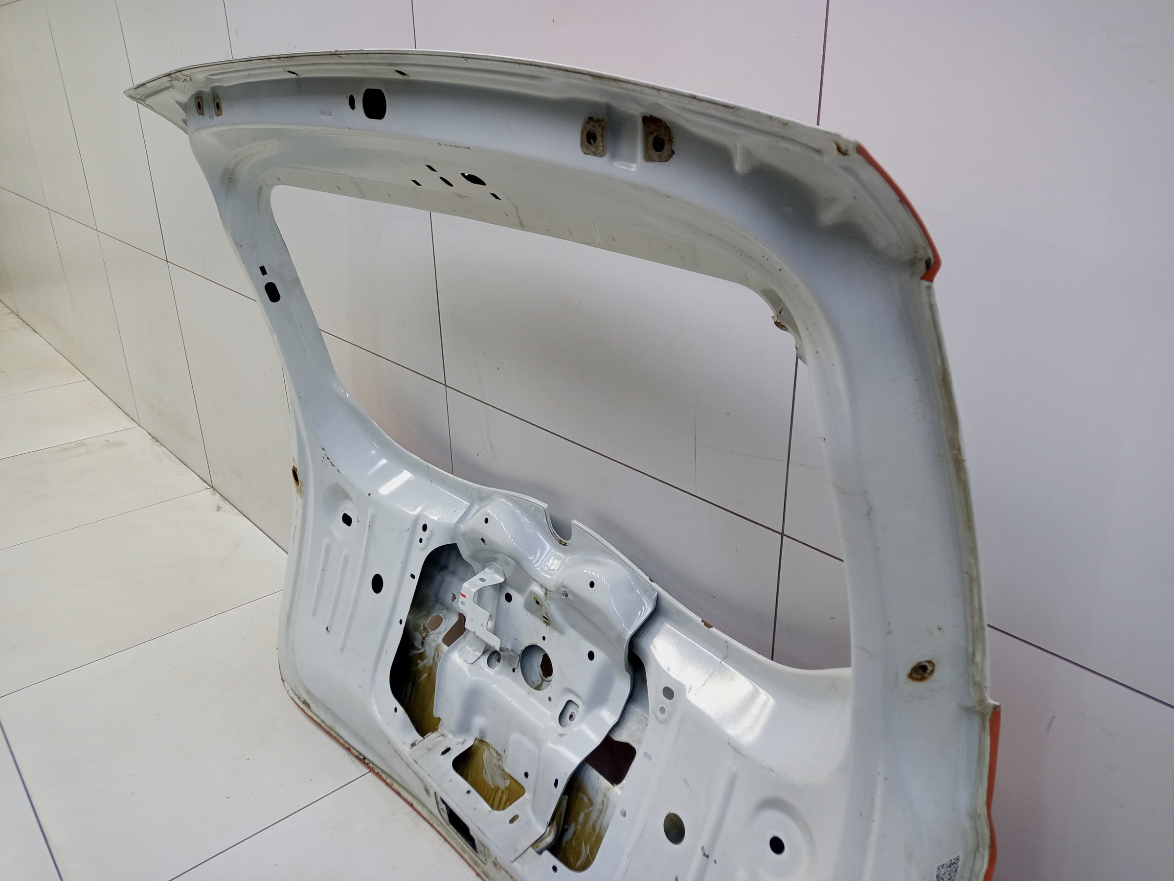 Крышка багажника Renault Duster 1