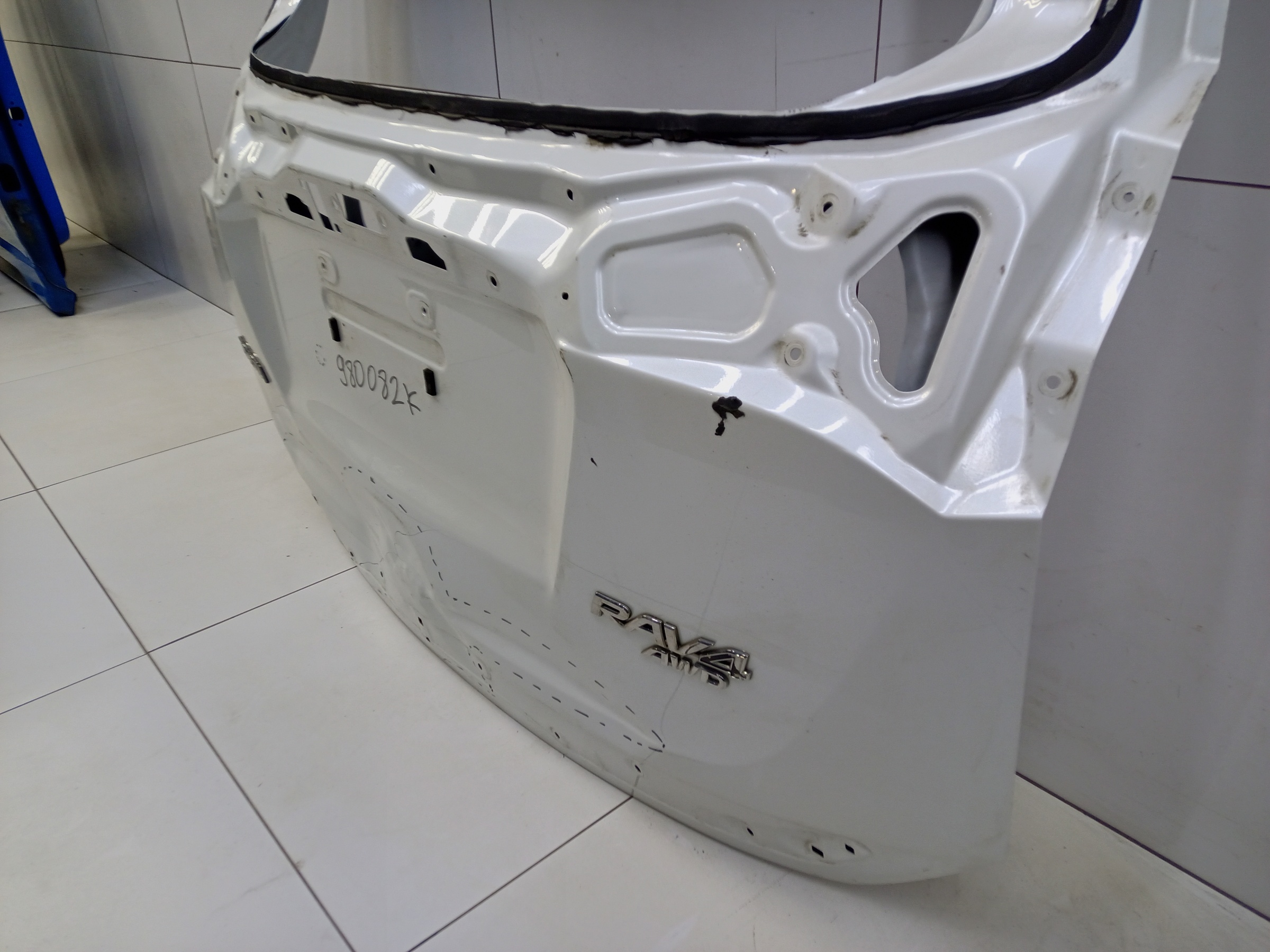 Крышка багажника Toyota RAV4 CA40 Restail