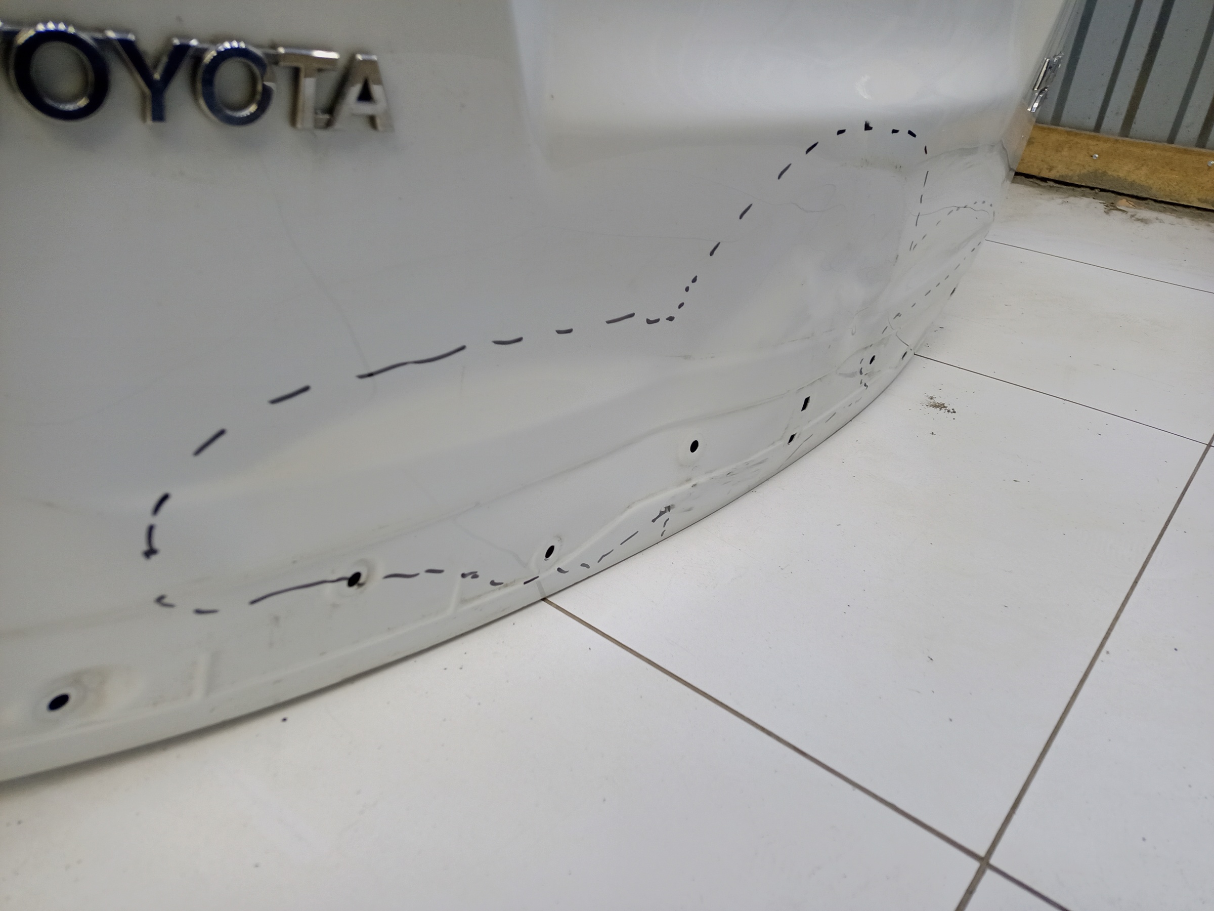Крышка багажника Toyota RAV4 CA40 Restail
