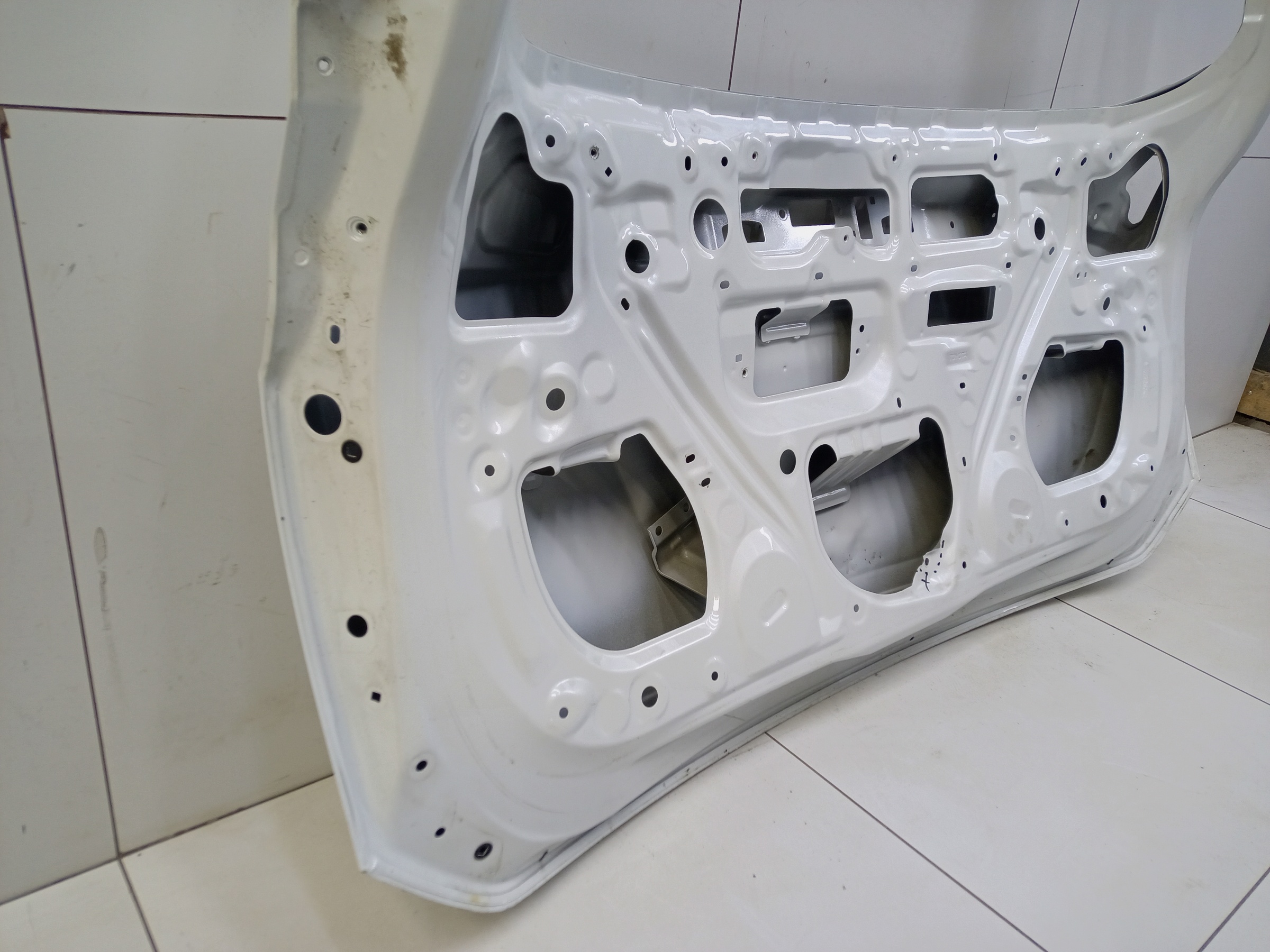 Крышка багажника Toyota RAV4 CA40 Restail