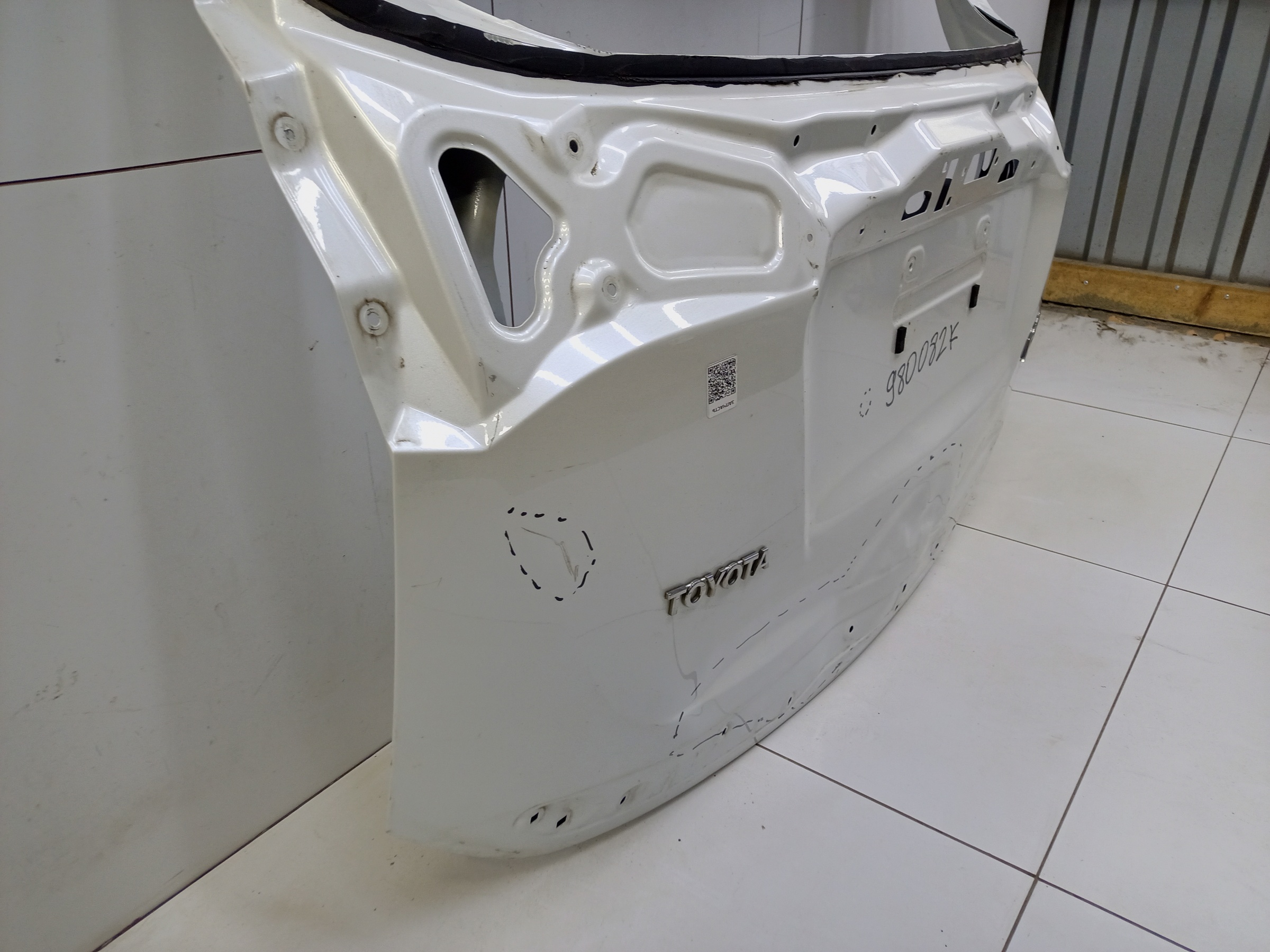 Крышка багажника Toyota RAV4 CA40 Restail