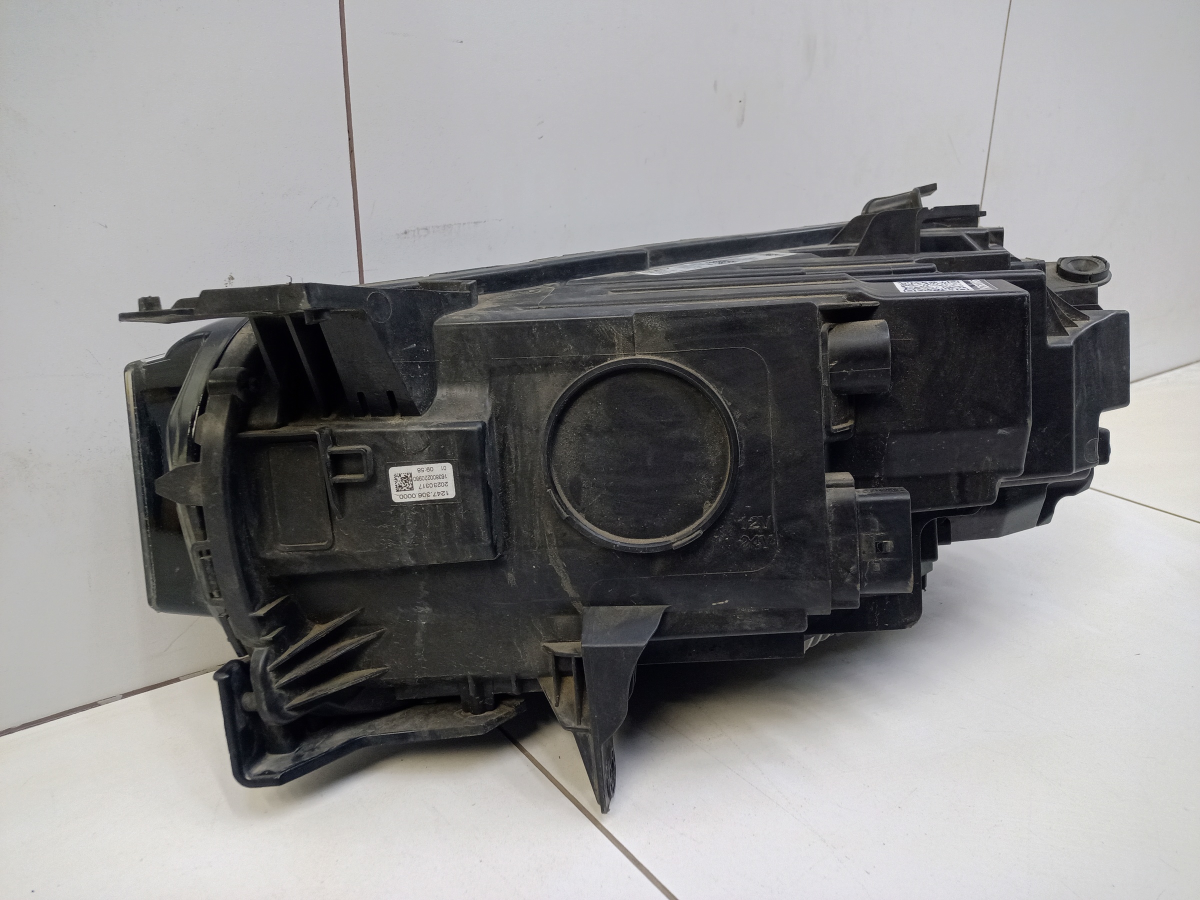 Фара передняя правая Geely Monjaro LED