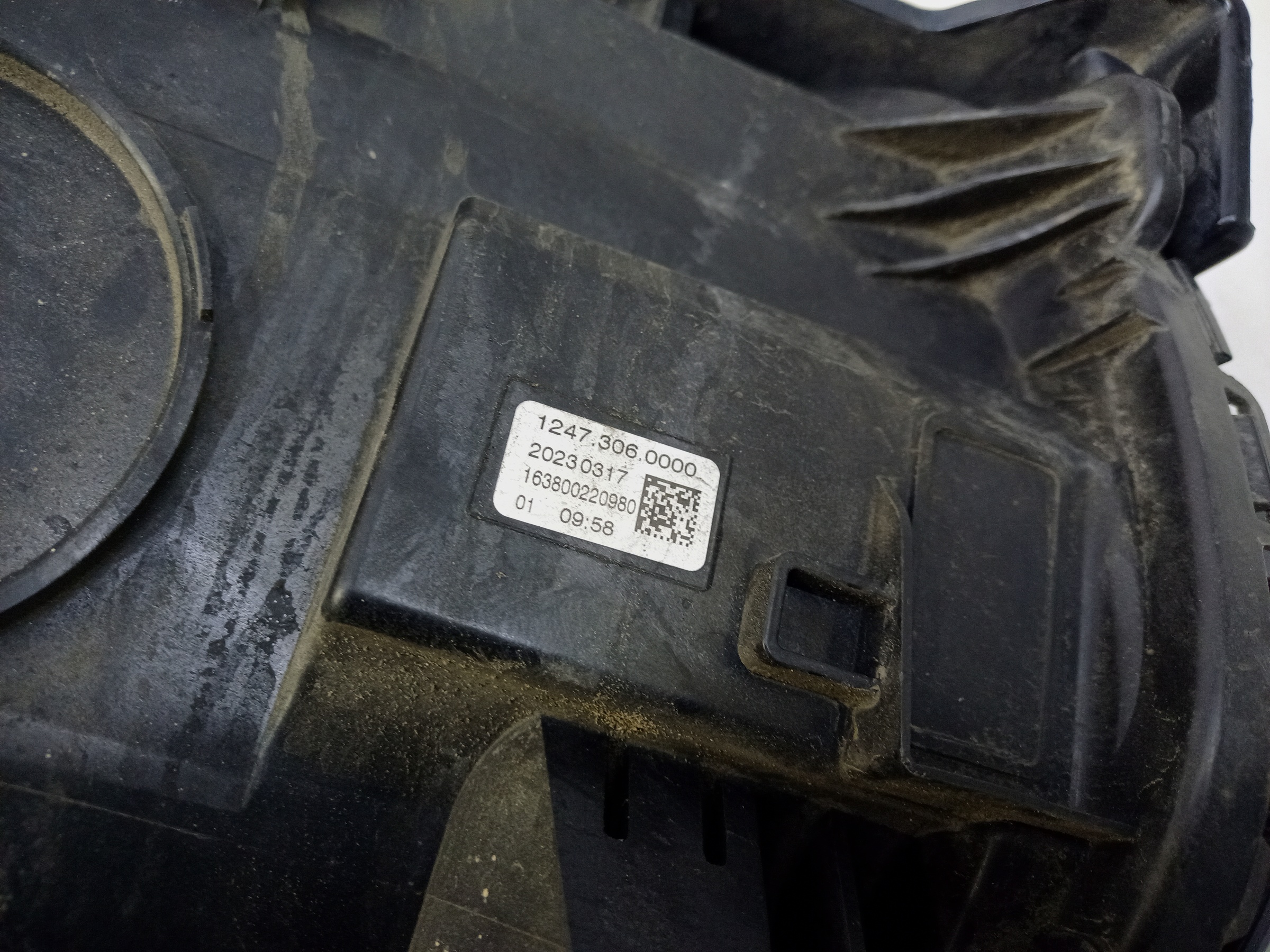 Фара передняя правая Geely Monjaro LED