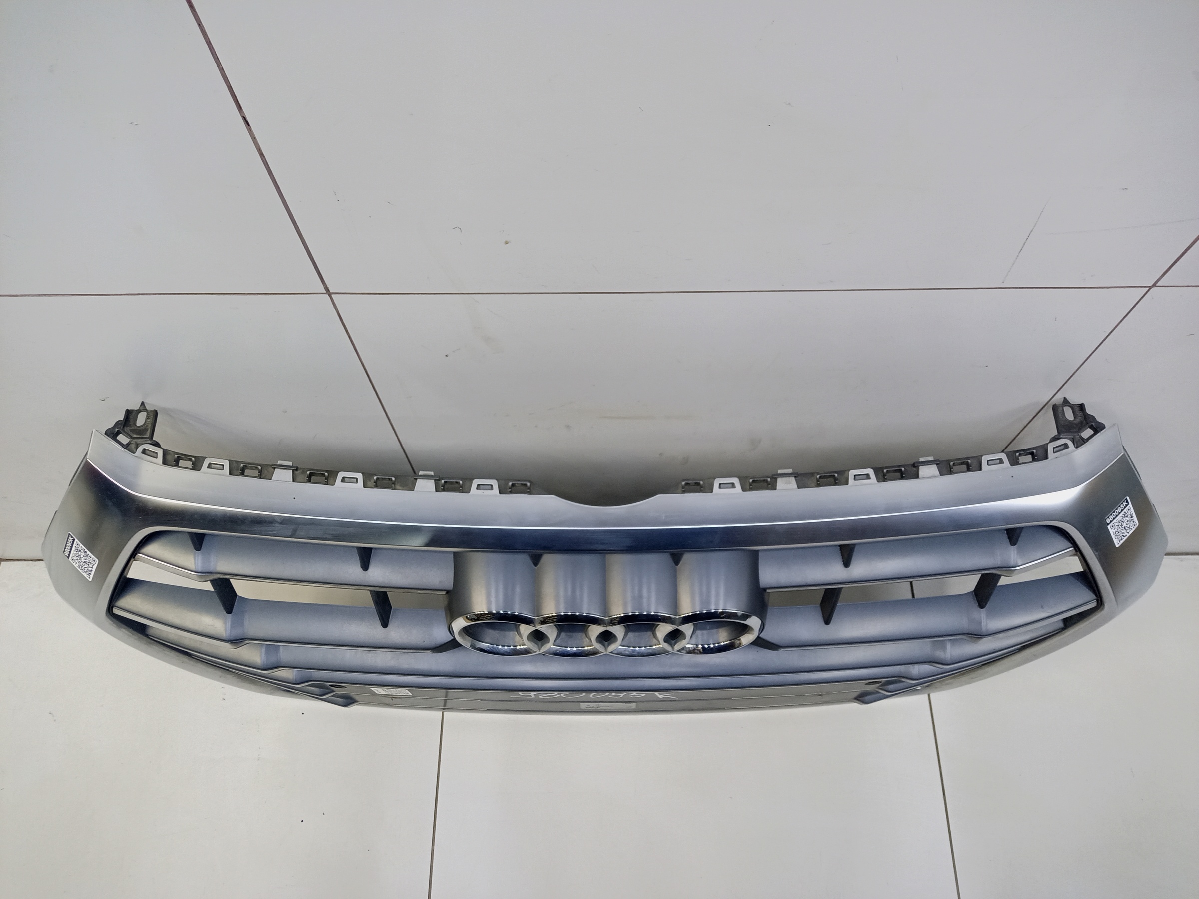 Решётка радиатора Audi Q5 2 S-line серая матовый хром