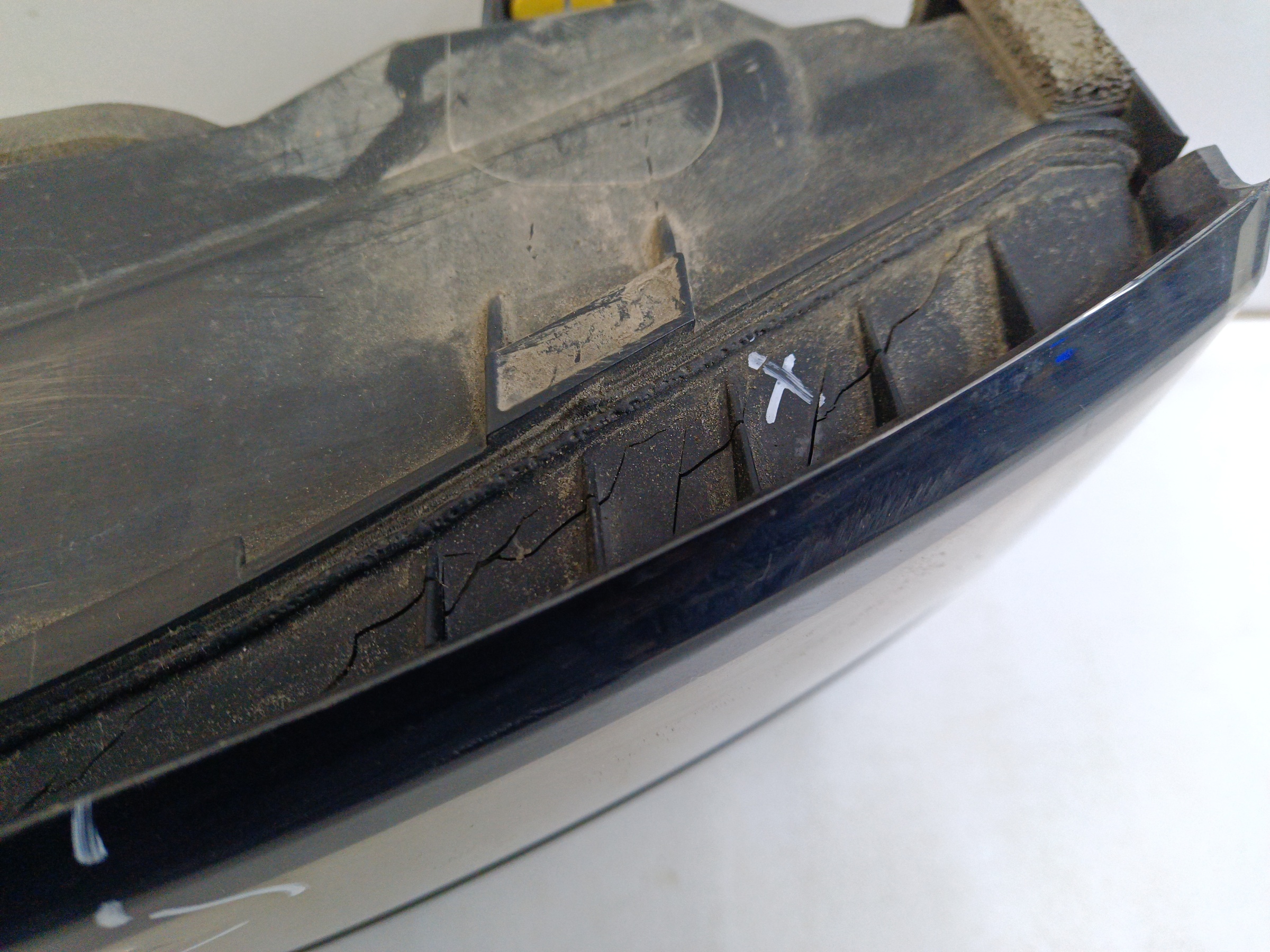 Фонарь крышки багажника Land Rover Range Rover Velar