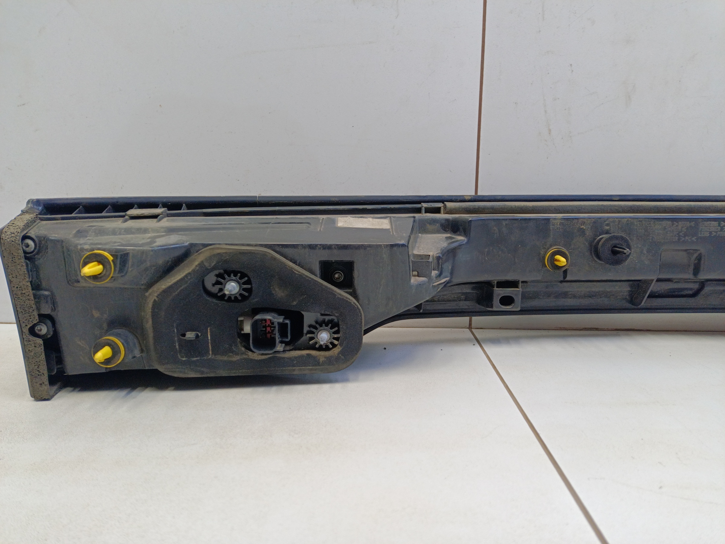 Фонарь крышки багажника Land Rover Range Rover Velar