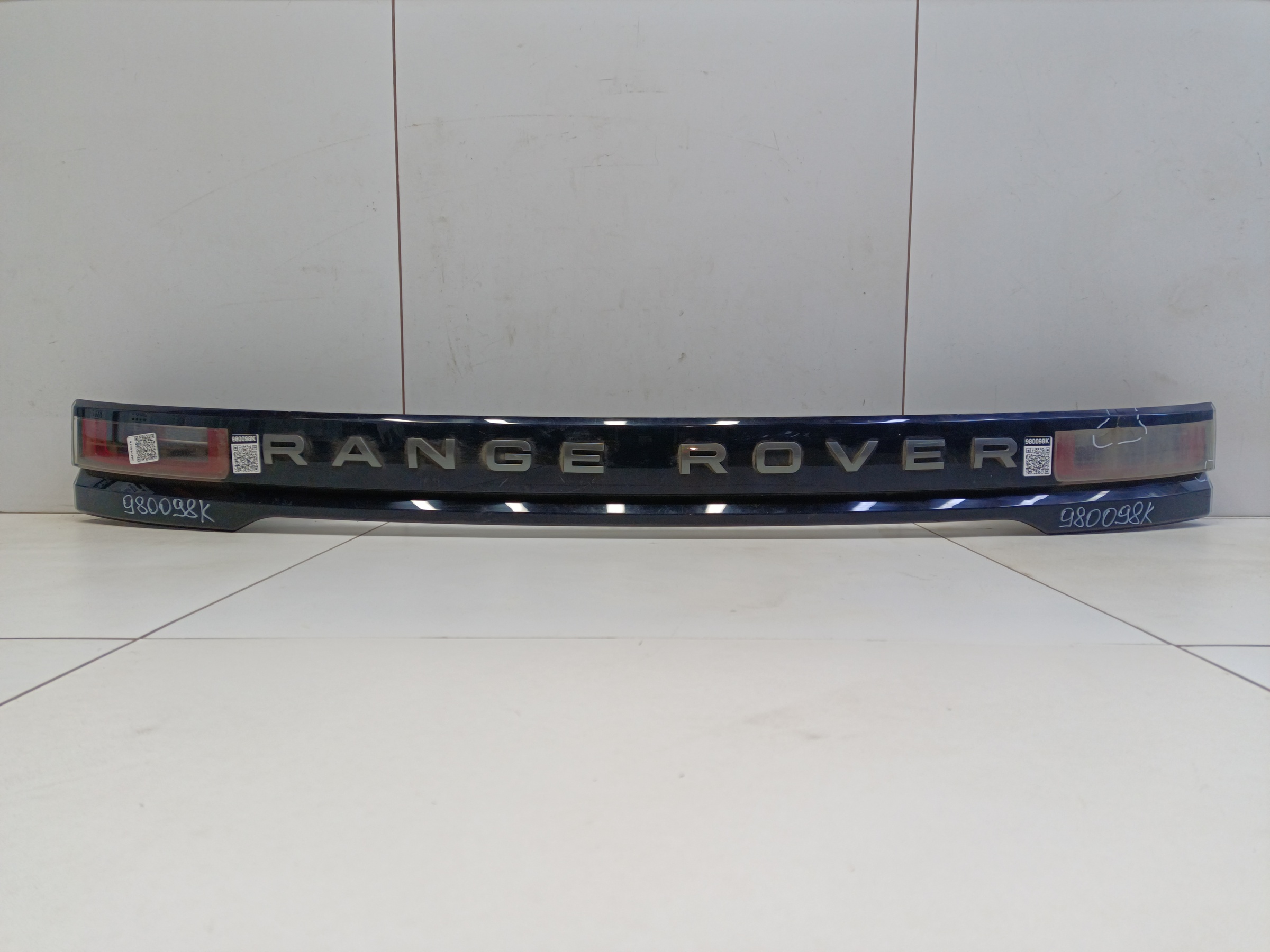 Фонарь крышки багажника Land Rover Range Rover Velar