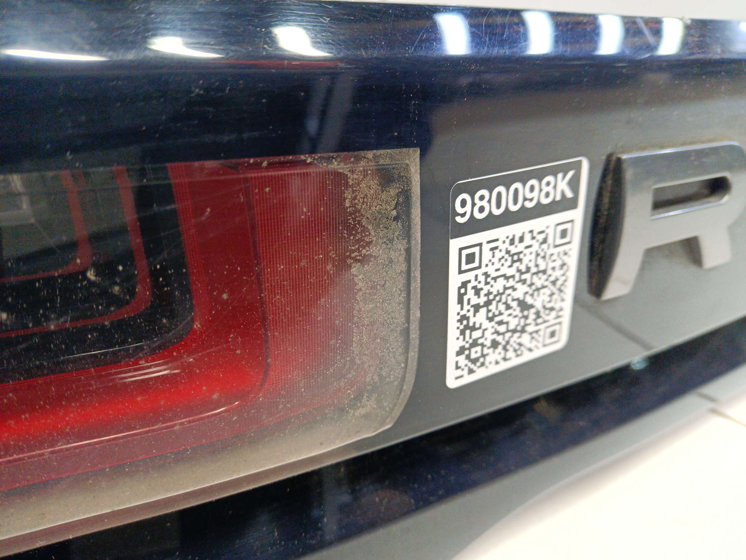 Фонарь крышки багажника Land Rover Range Rover Velar