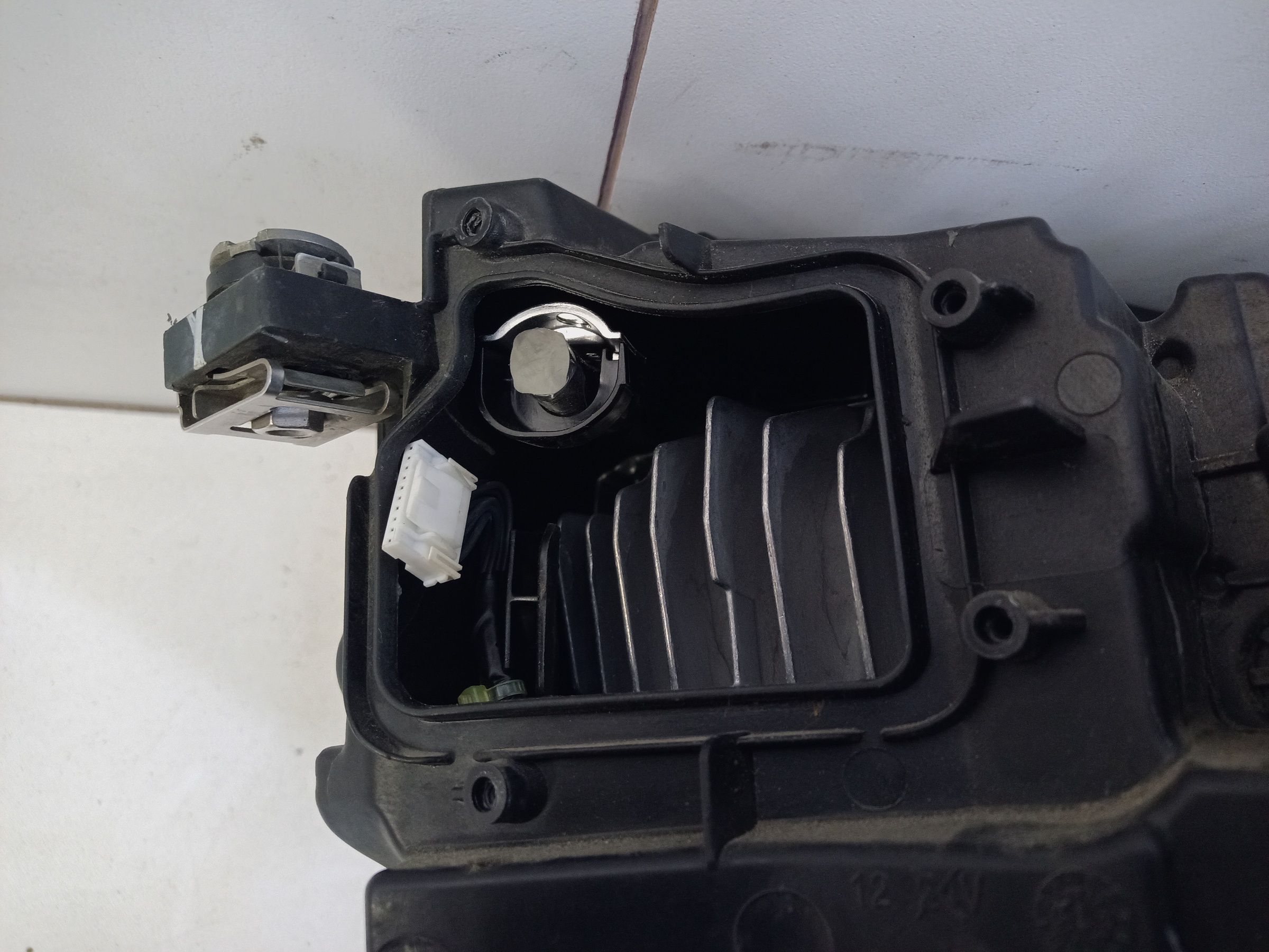 Фара передняя левая Audi Q5 2 LED