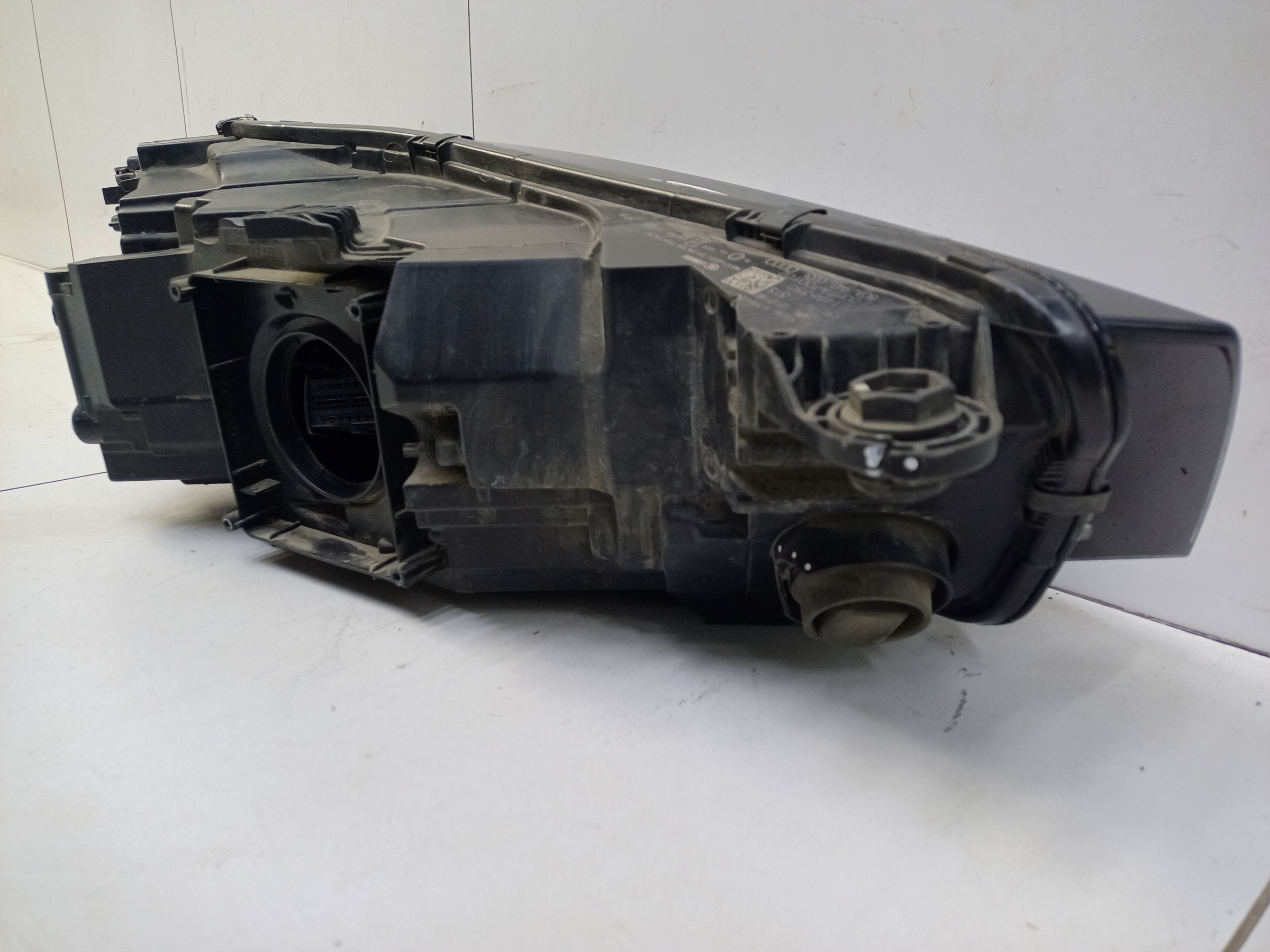 Фара передняя левая Audi Q5 2 LED