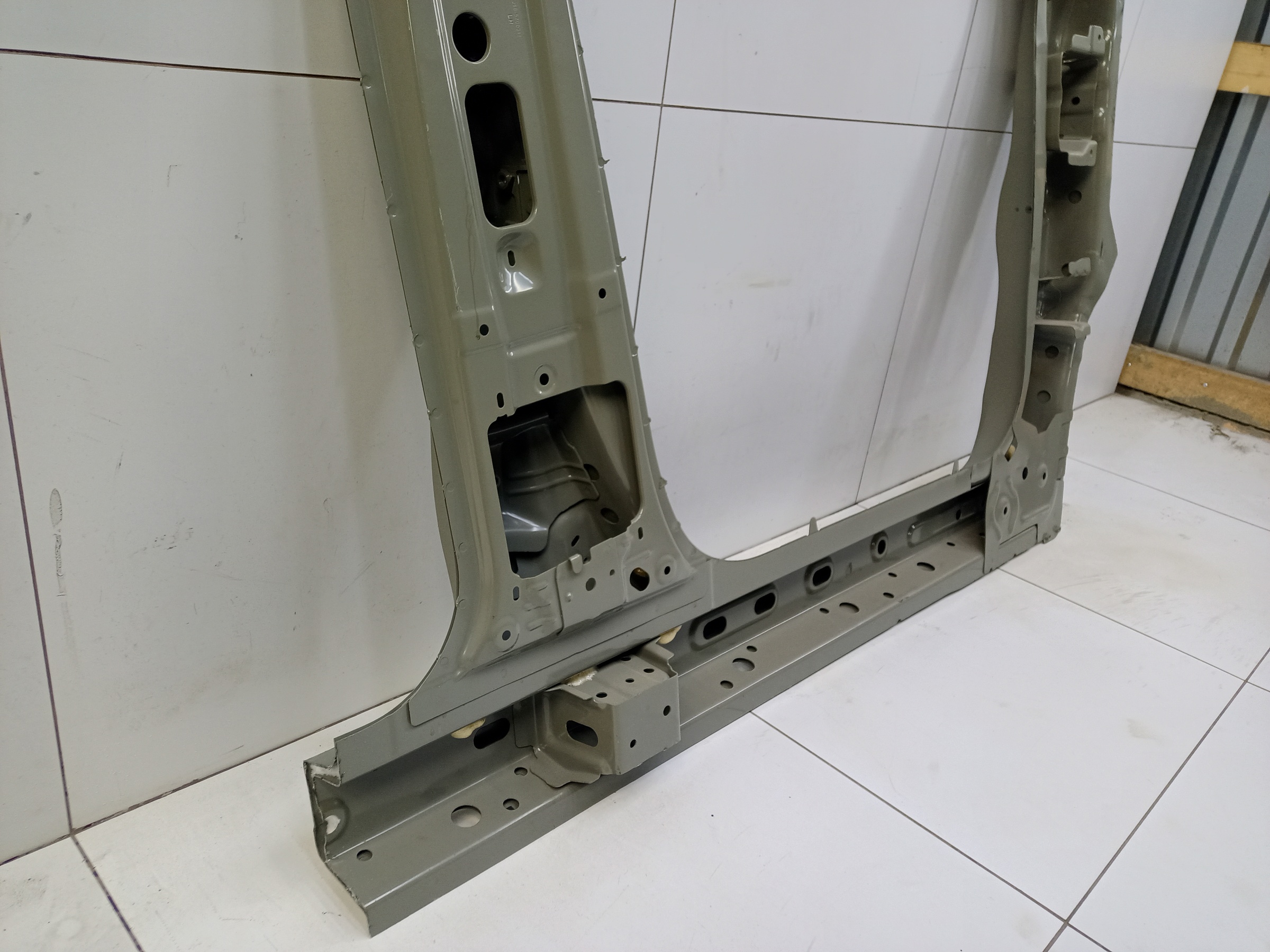 Панель кузова боковая левая Chery Tiggo 7 Pro