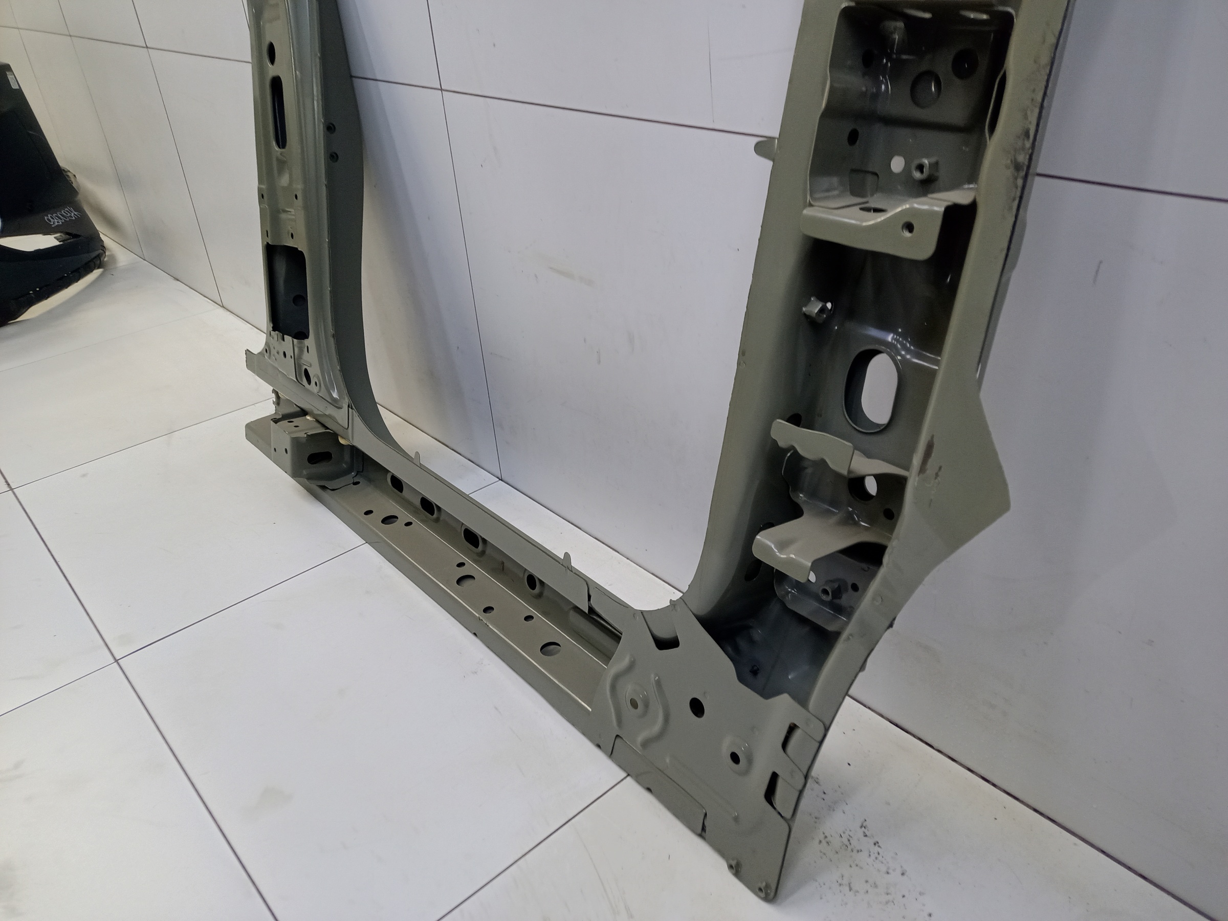 Панель кузова боковая левая Chery Tiggo 7 Pro