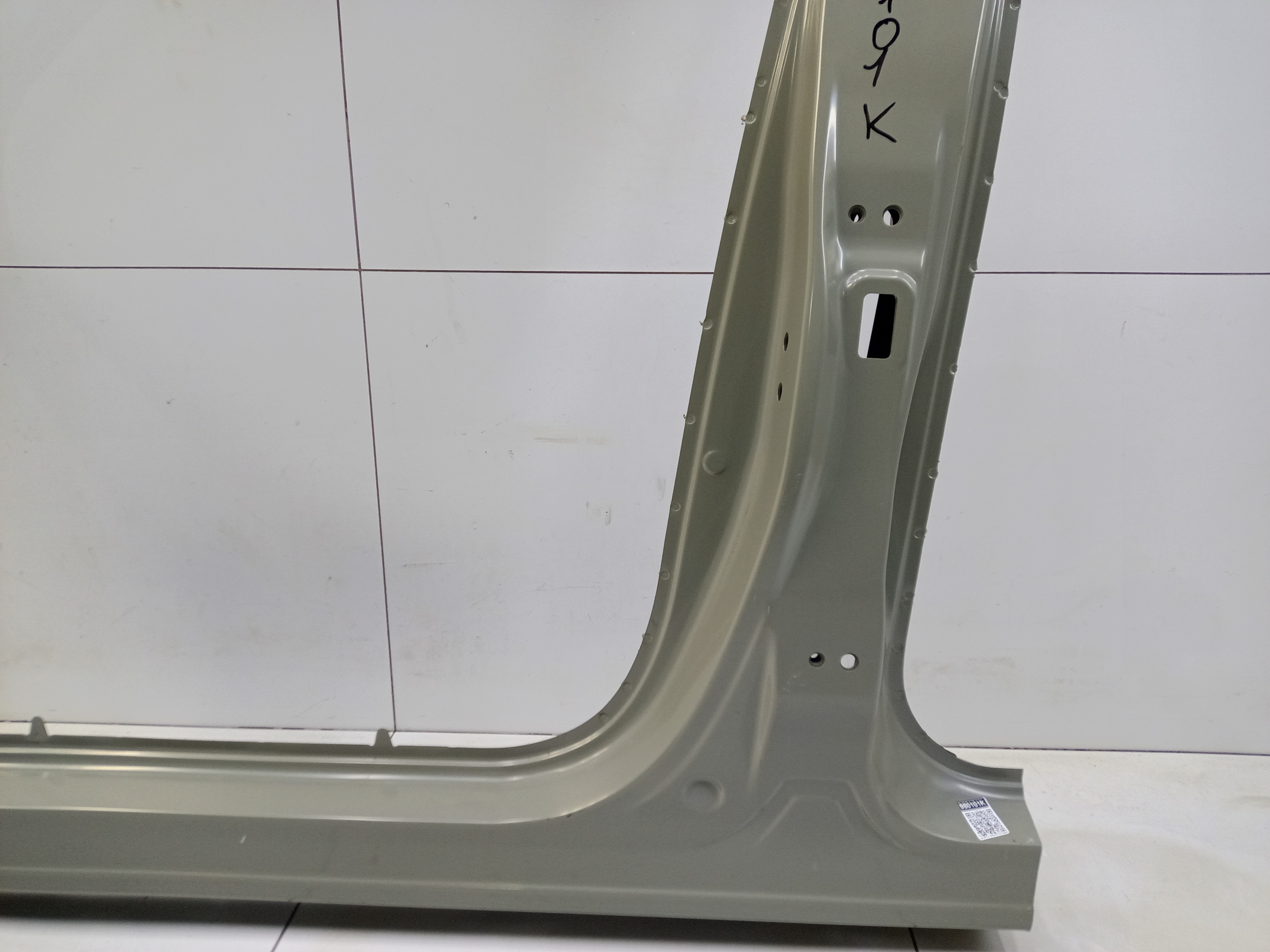 Панель кузова боковая левая Chery Tiggo 7 Pro