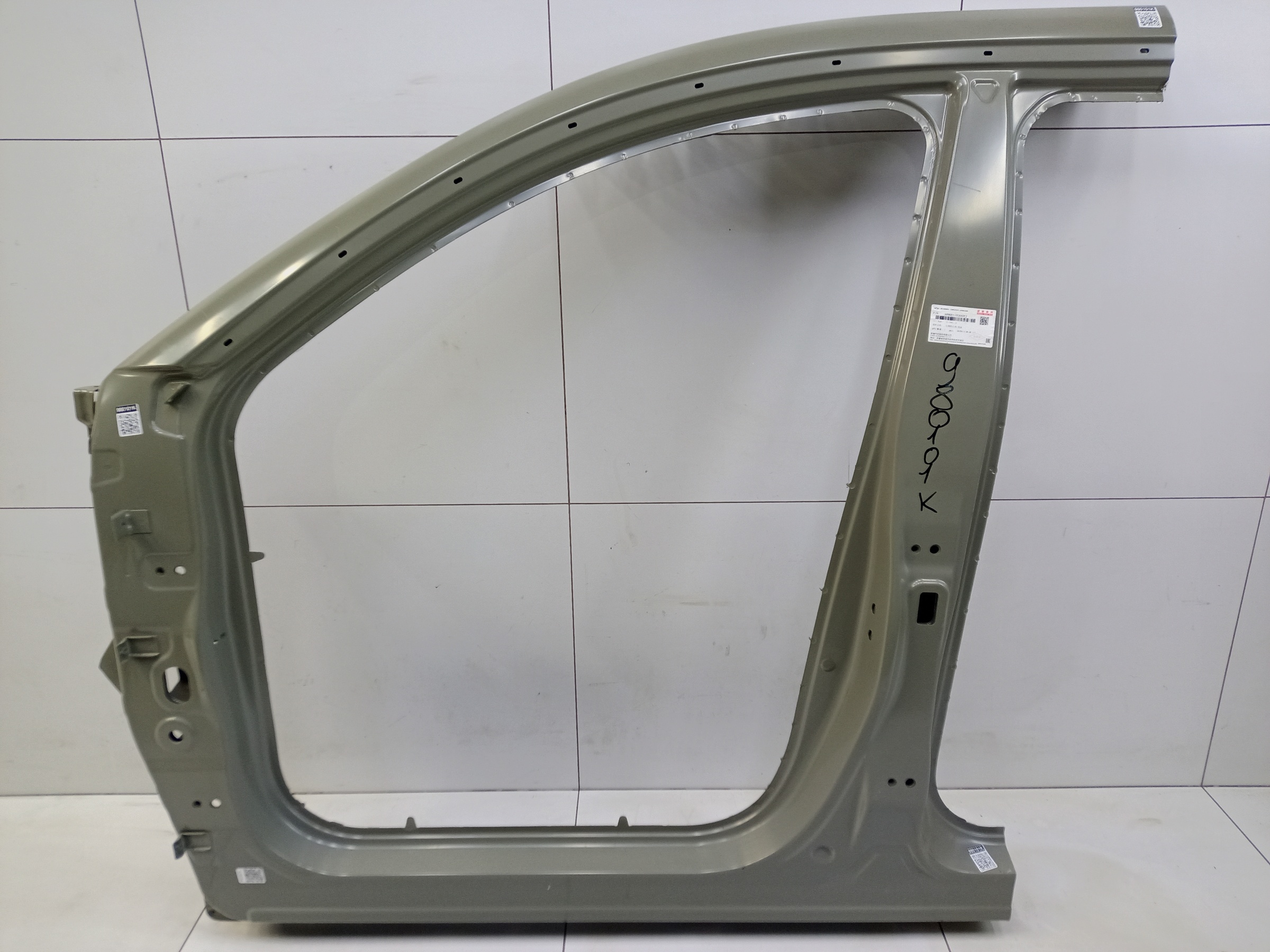 Панель кузова боковая левая Chery Tiggo 7 Pro