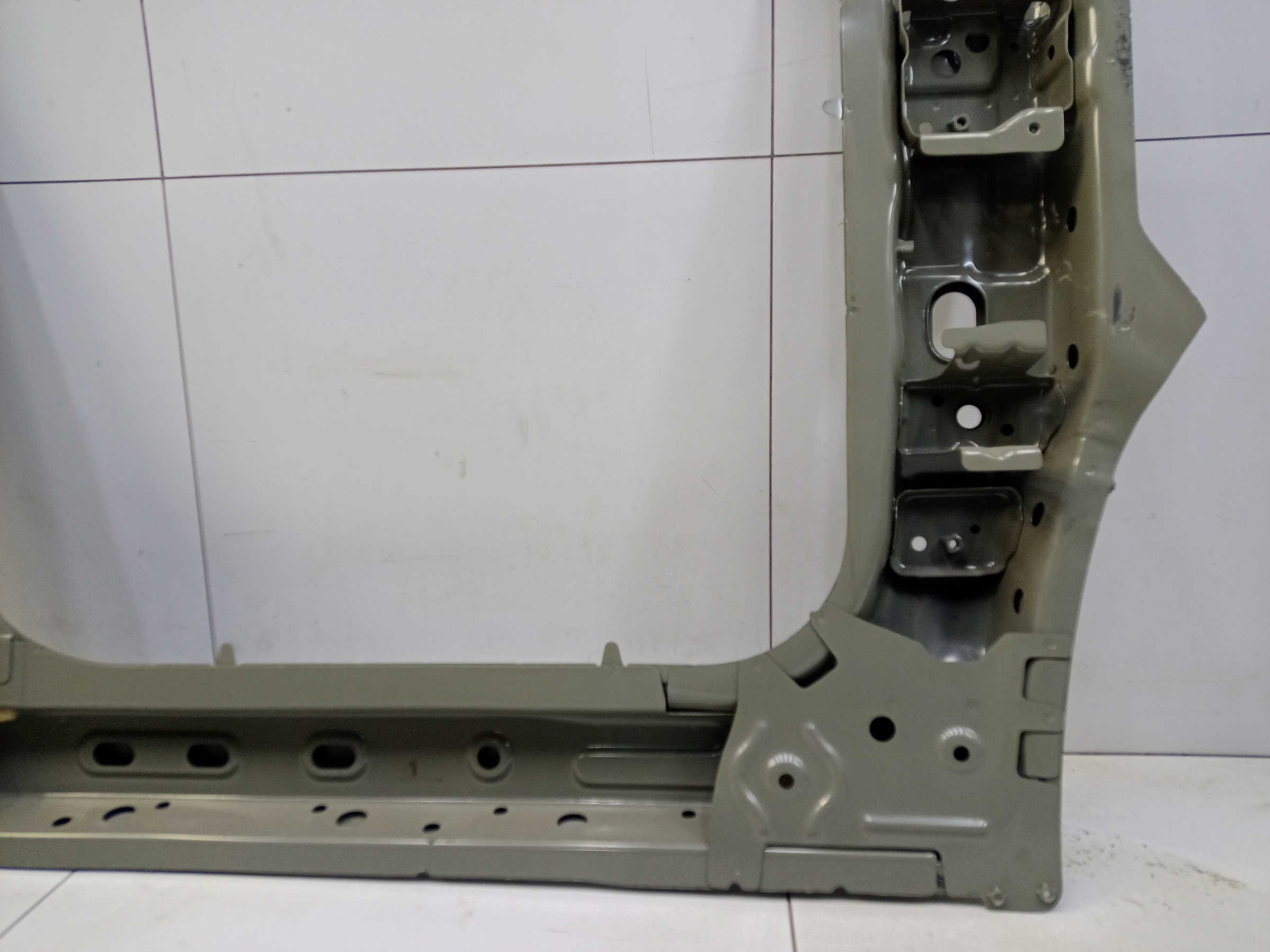 Панель кузова боковая левая Chery Tiggo 7 Pro