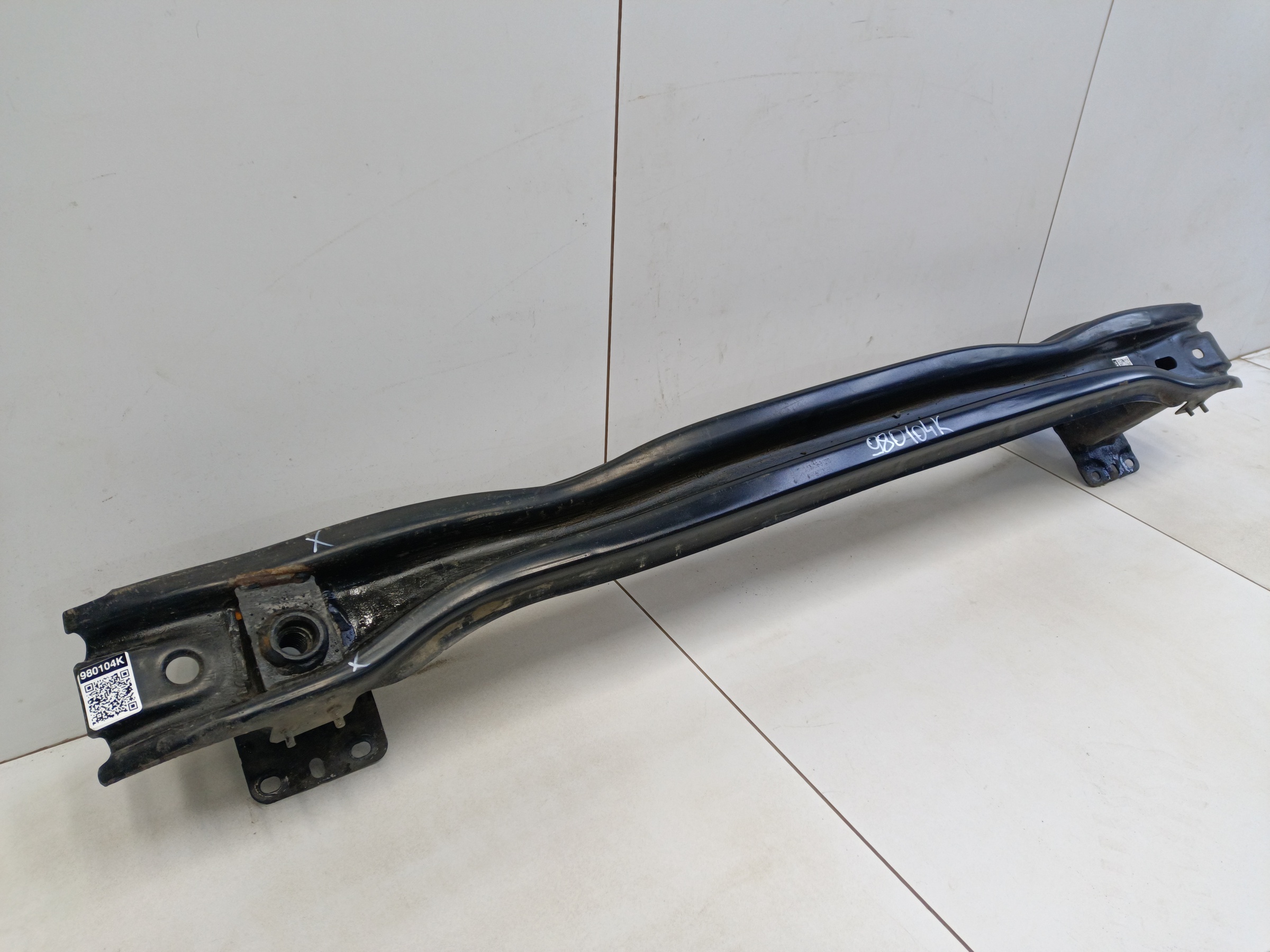 Усилитель заднего бампера Volkswagen Tiguan 2