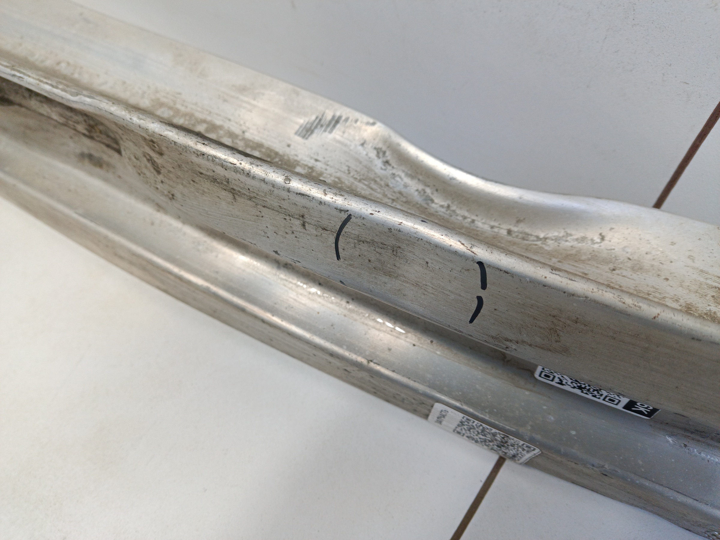 Усилитель заднего бампера Audi Q5 1