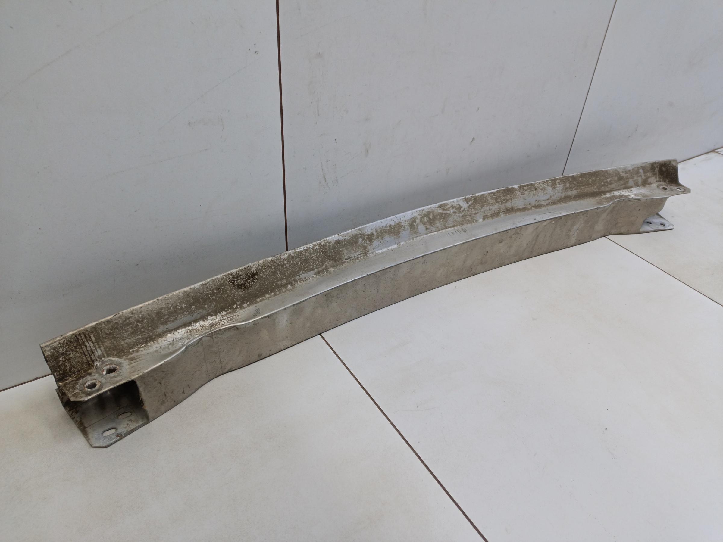 Усилитель заднего бампера Audi Q5 1