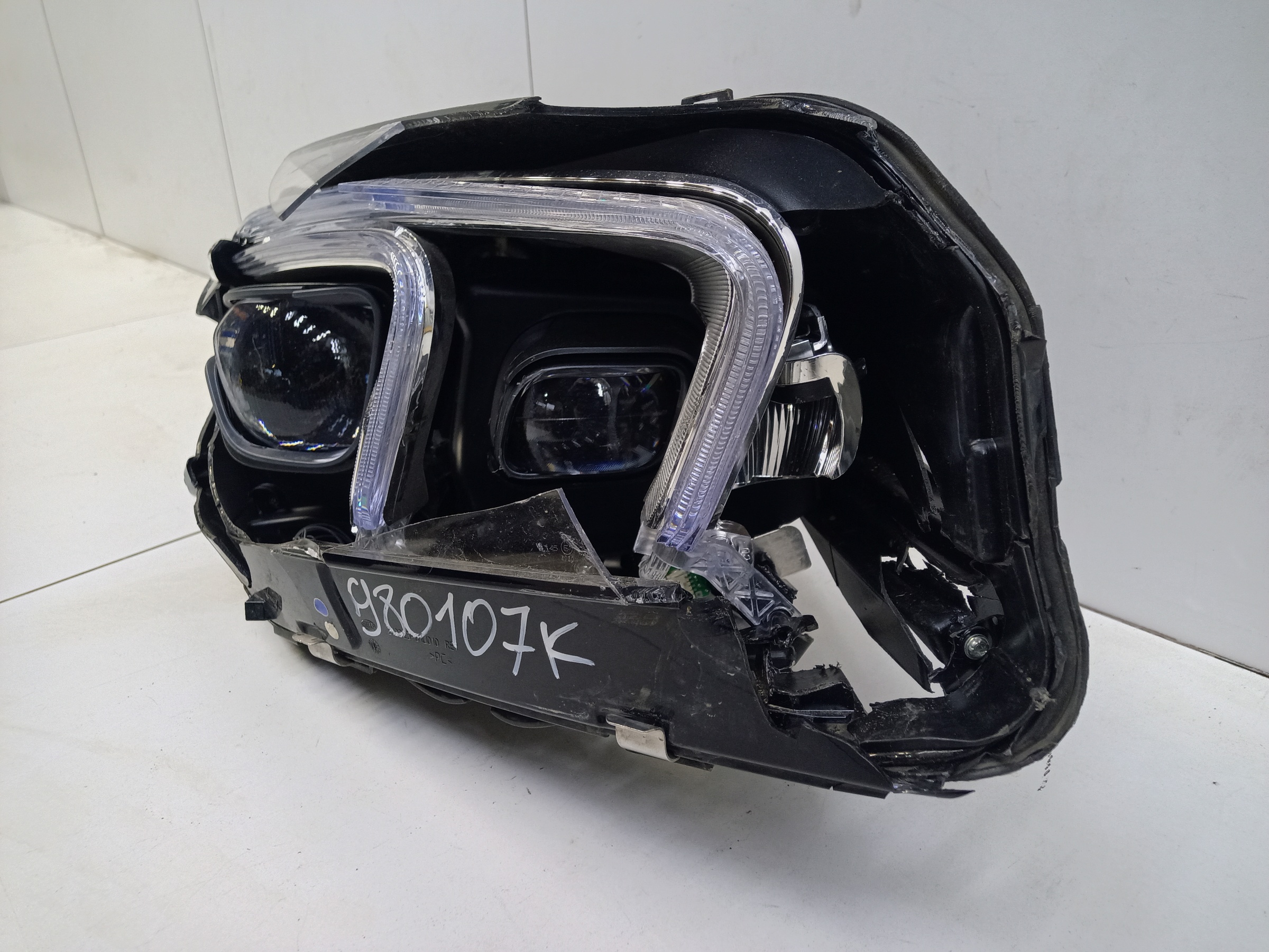 Фара передняя правая Mercedes Benz GLE-klasse V167 LED