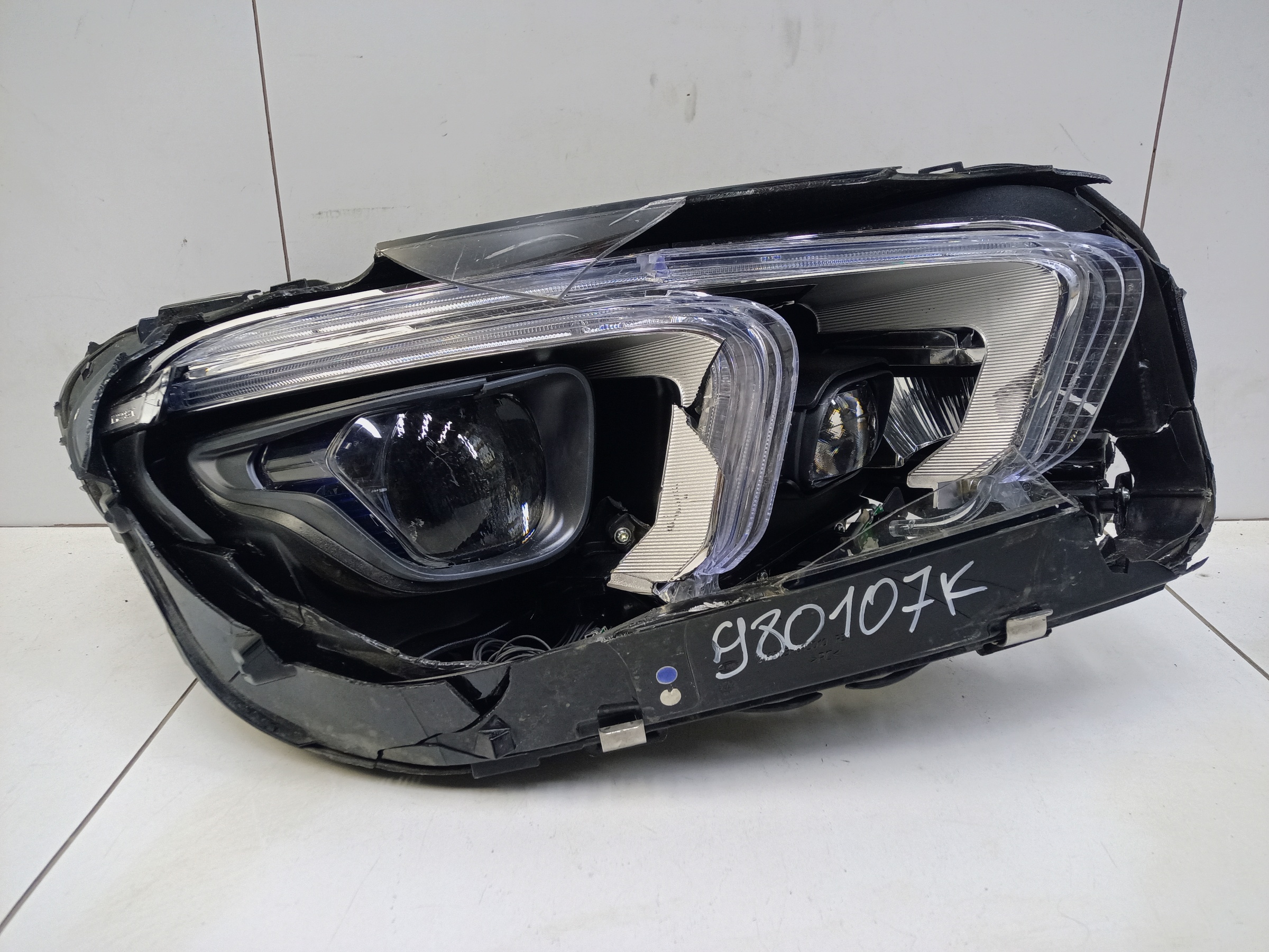 Фара передняя правая Mercedes Benz GLE-klasse V167 LED