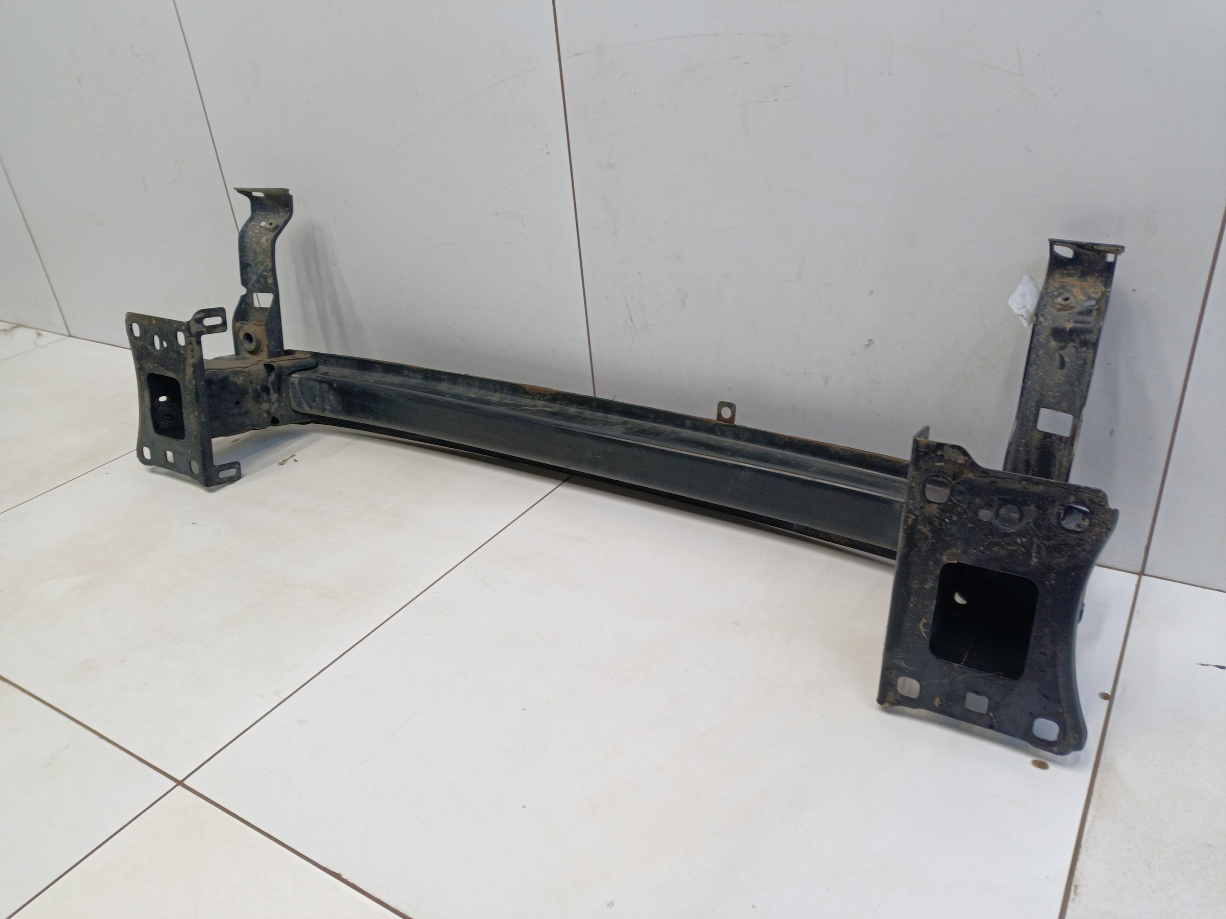 Усилитель переднего бампера Skoda Kodiaq