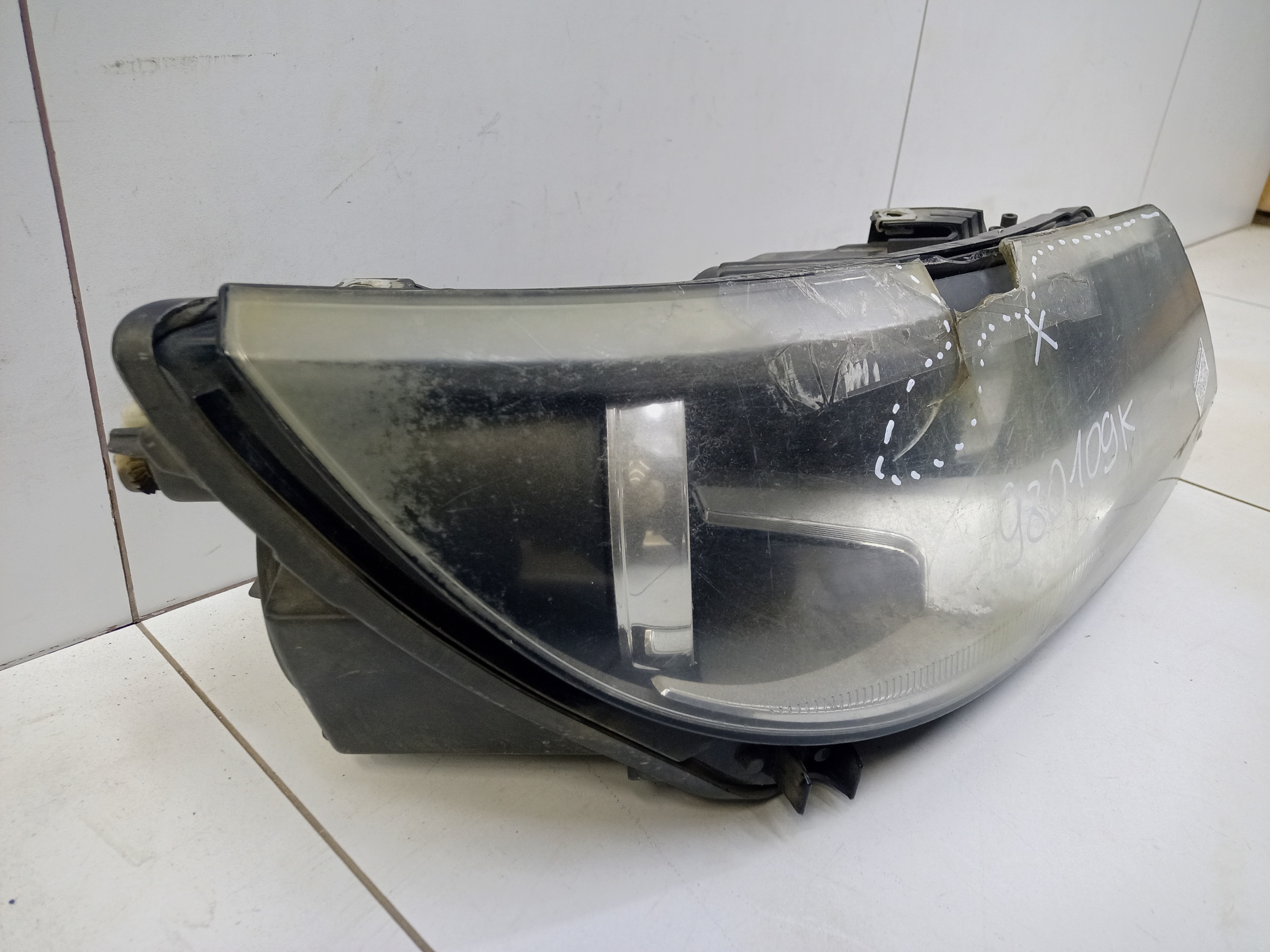 Фара передняя правая Volkswagen Tiguan 1 Restail галоген