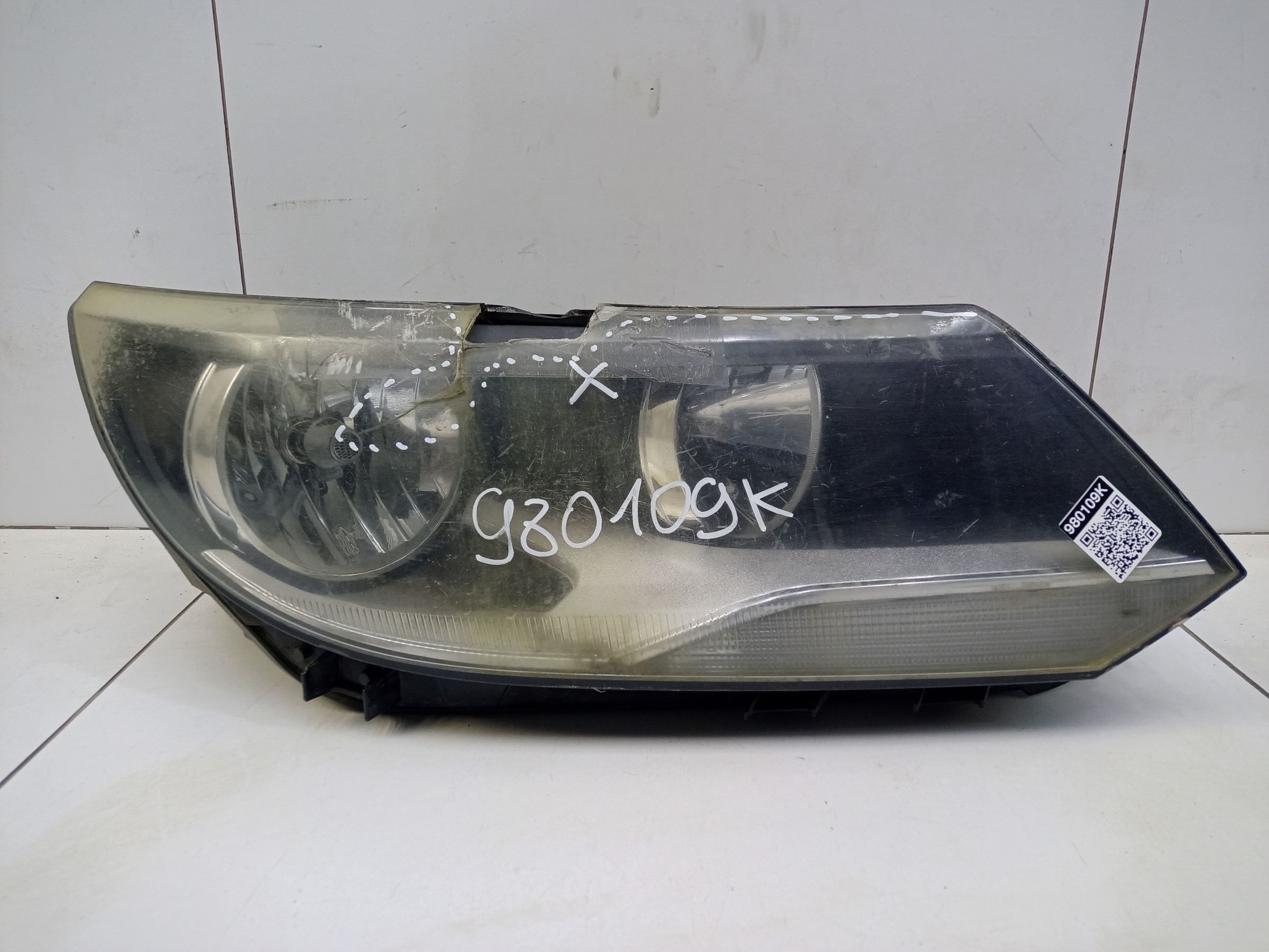 Фара передняя правая Volkswagen Tiguan 1 Restail галоген