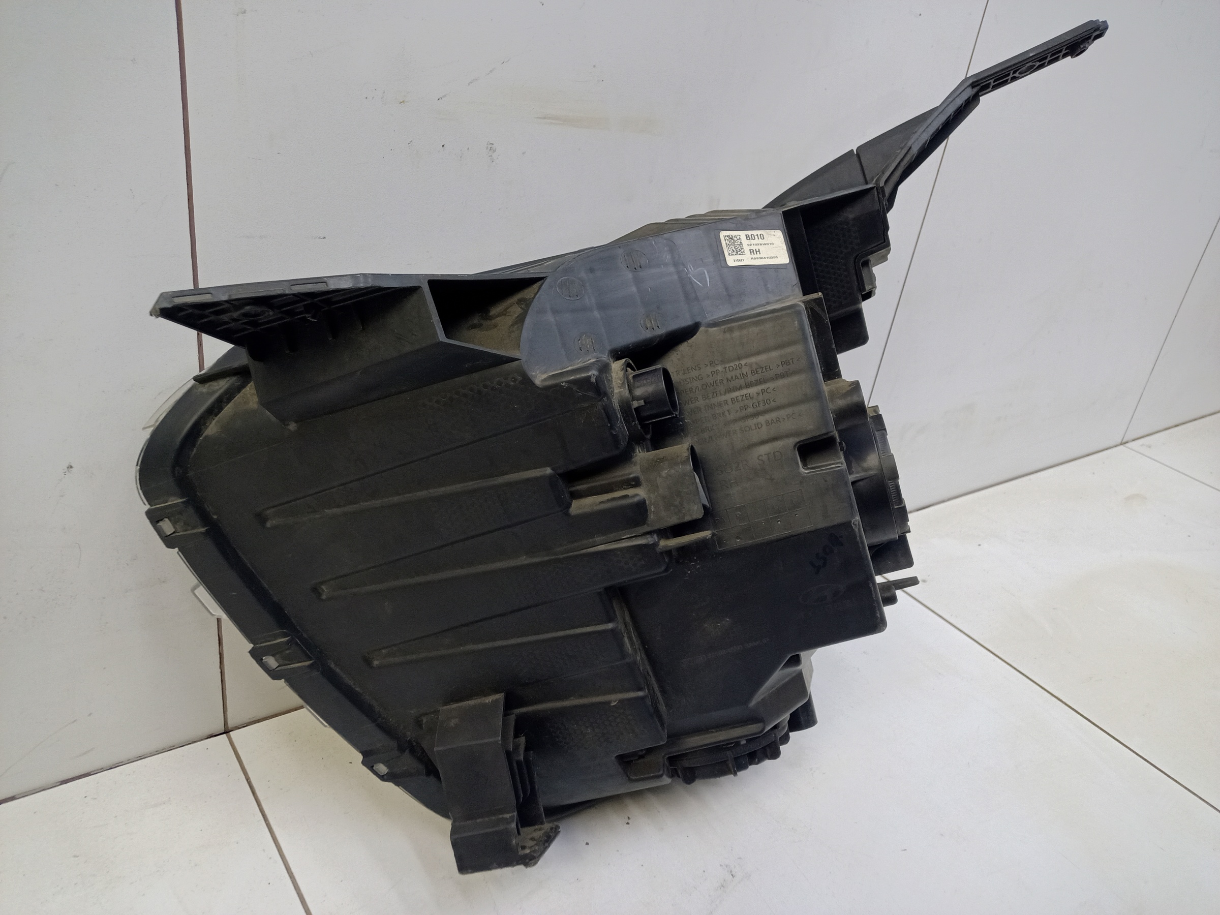 Фара передняя правая Hyundai Creta 2 галоген