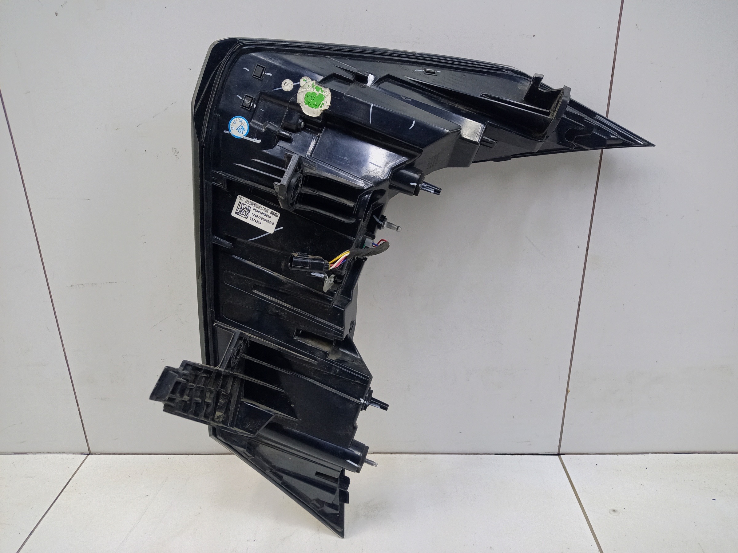 Фонарь задний левый наружный Geely Atlas 2 LED