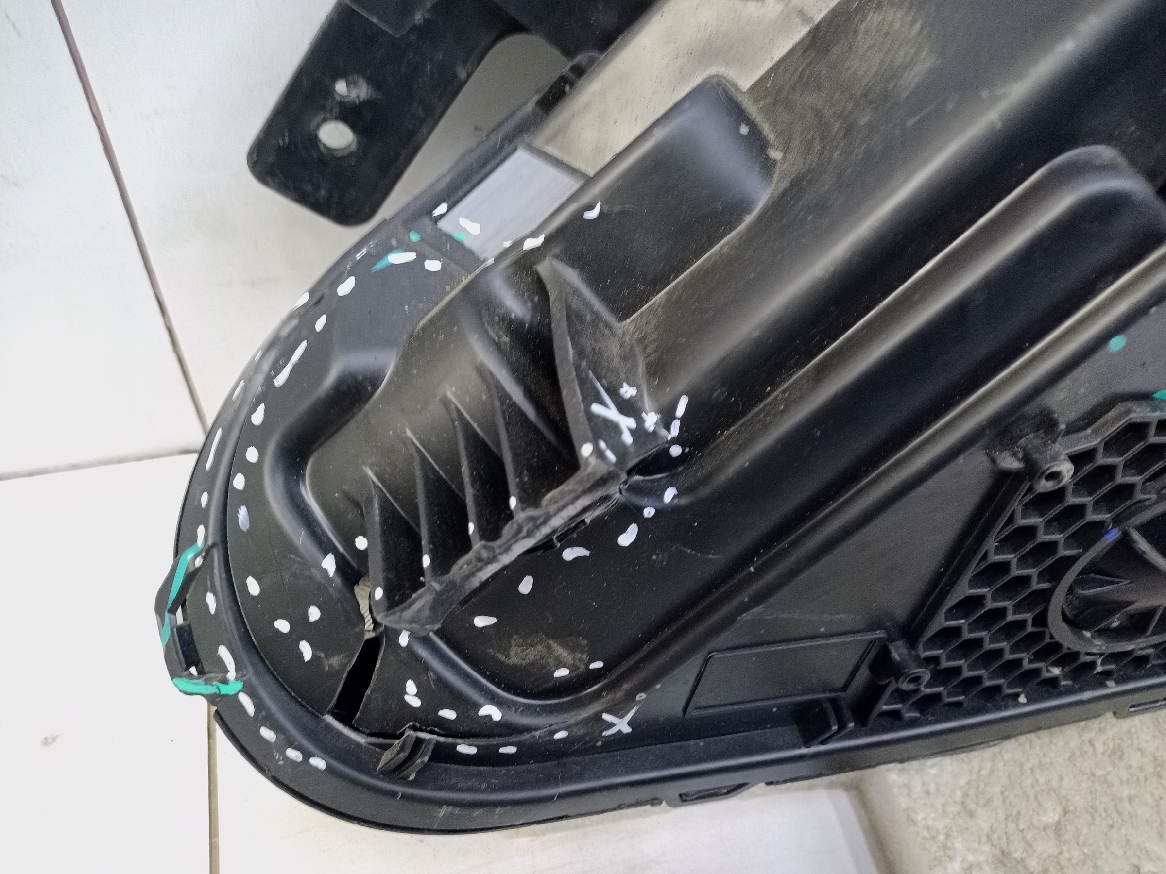 Фара передняя правая Belgee X50 LED