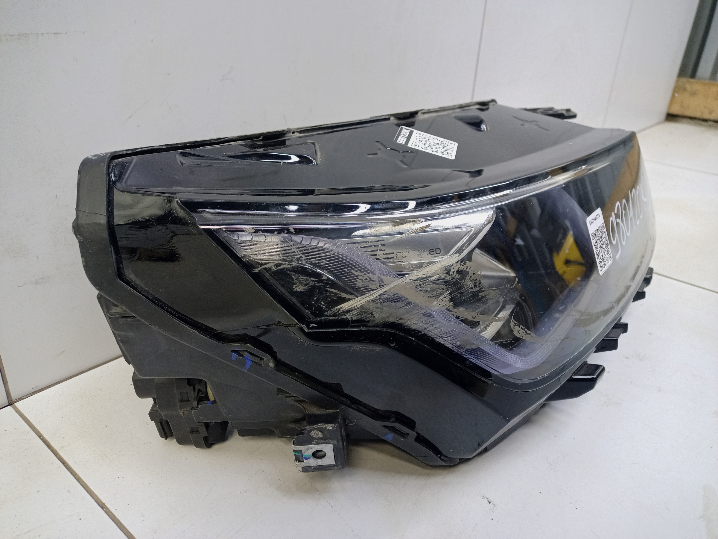 Фара передняя правая Belgee X50 LED