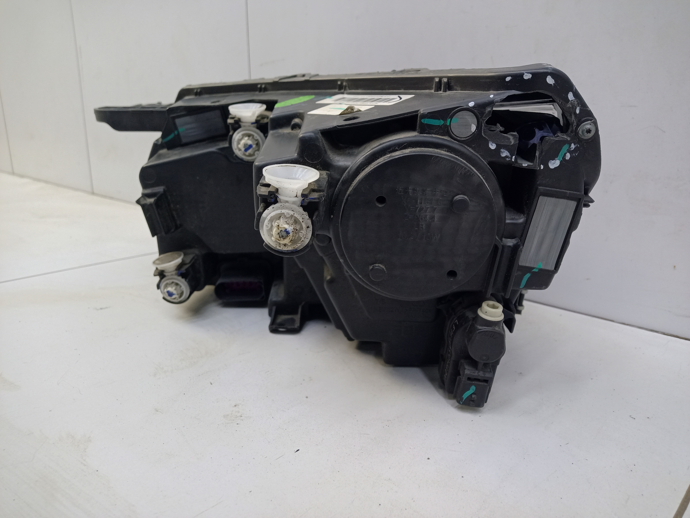 Фара передняя правая Belgee X50 LED