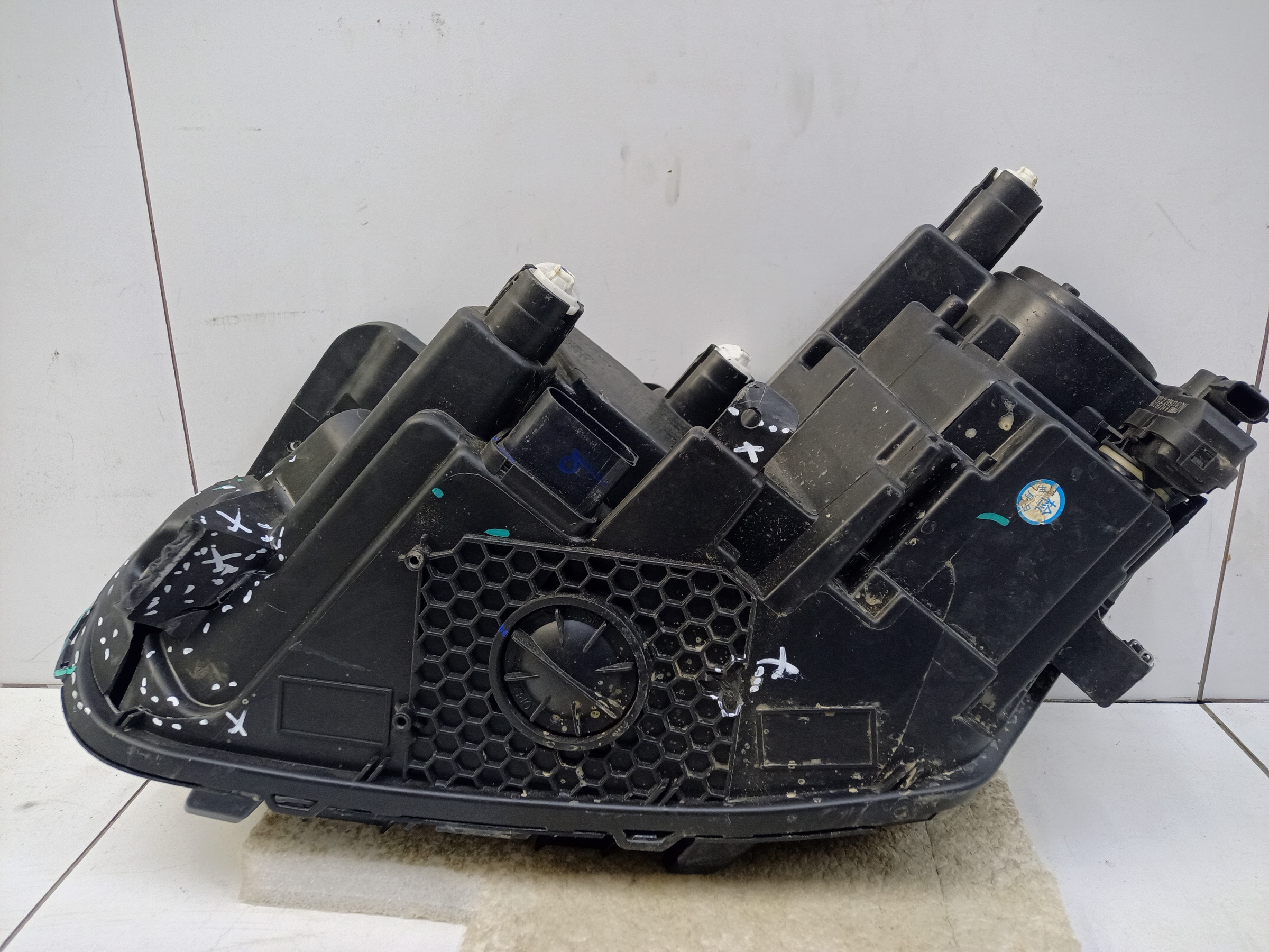 Фара передняя правая Belgee X50 LED