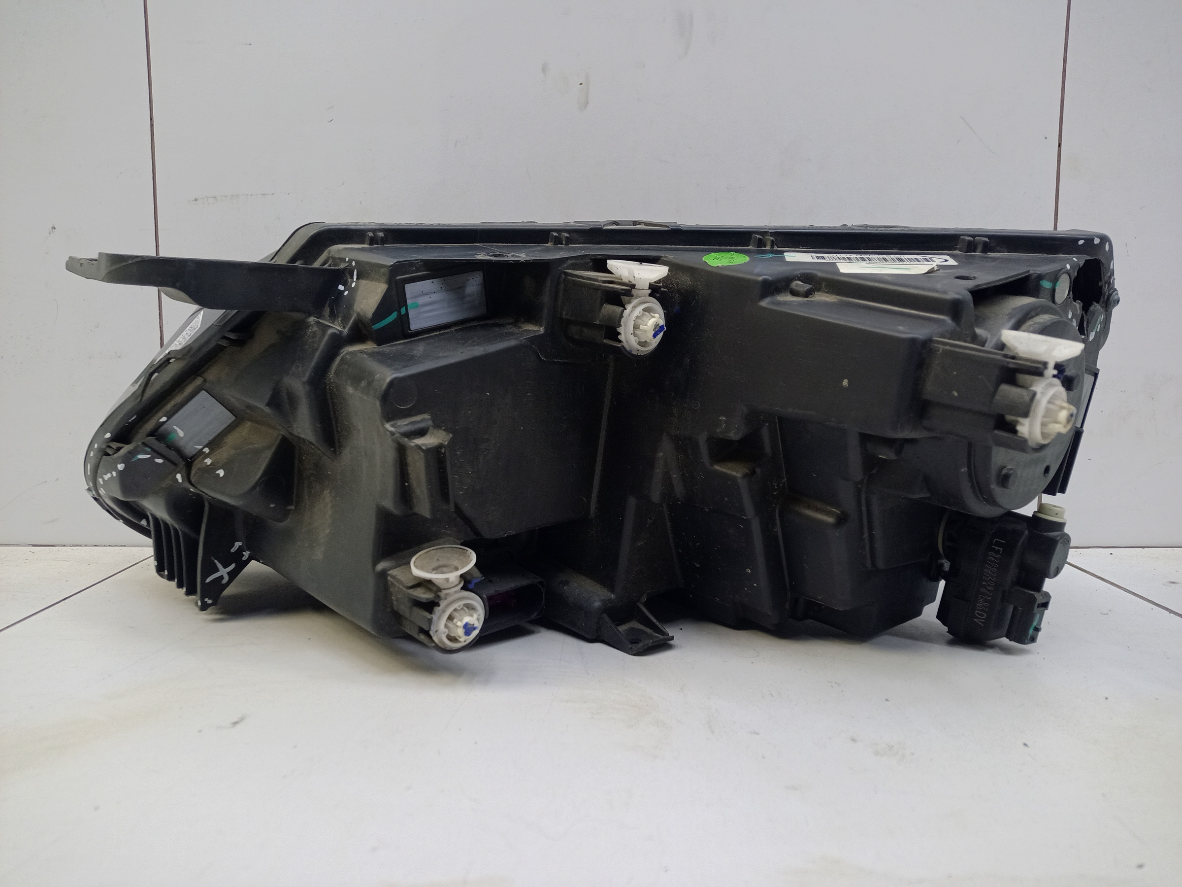 Фара передняя правая Belgee X50 LED