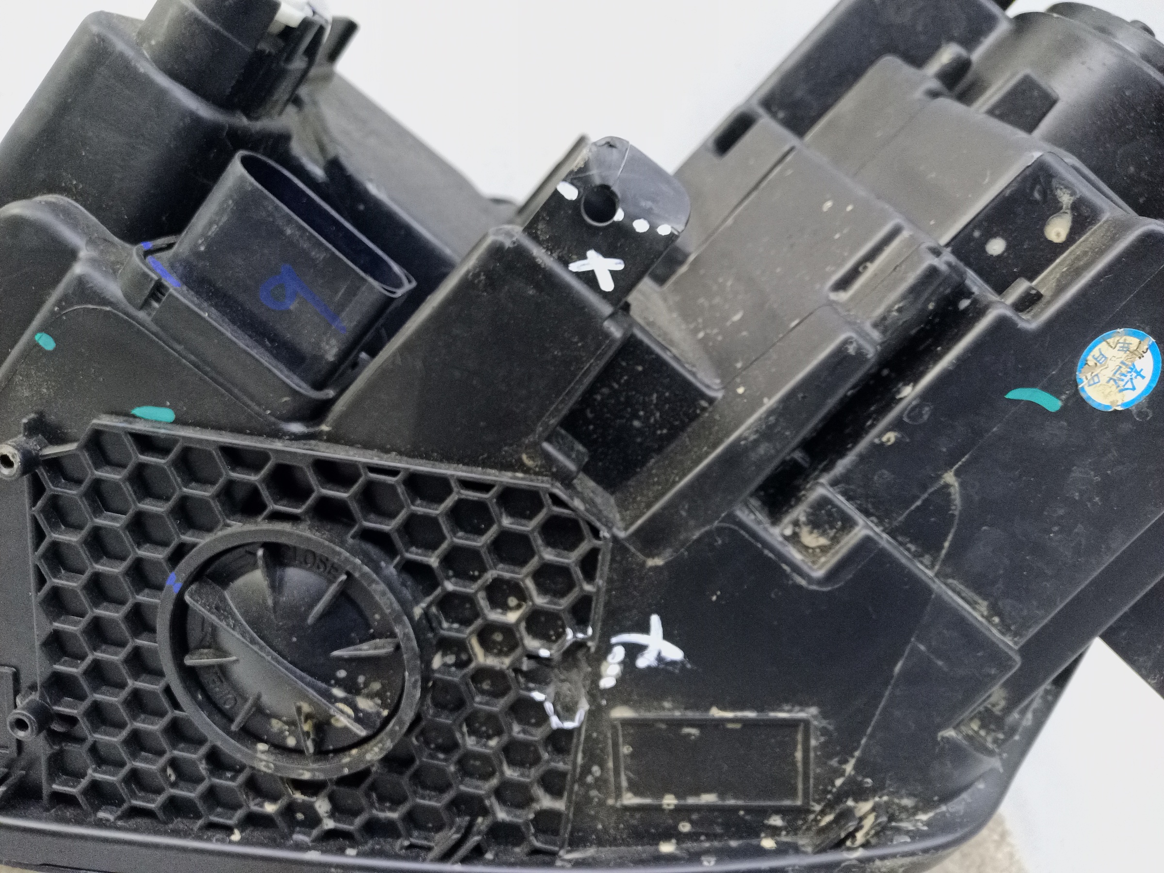 Фара передняя правая Belgee X50 LED