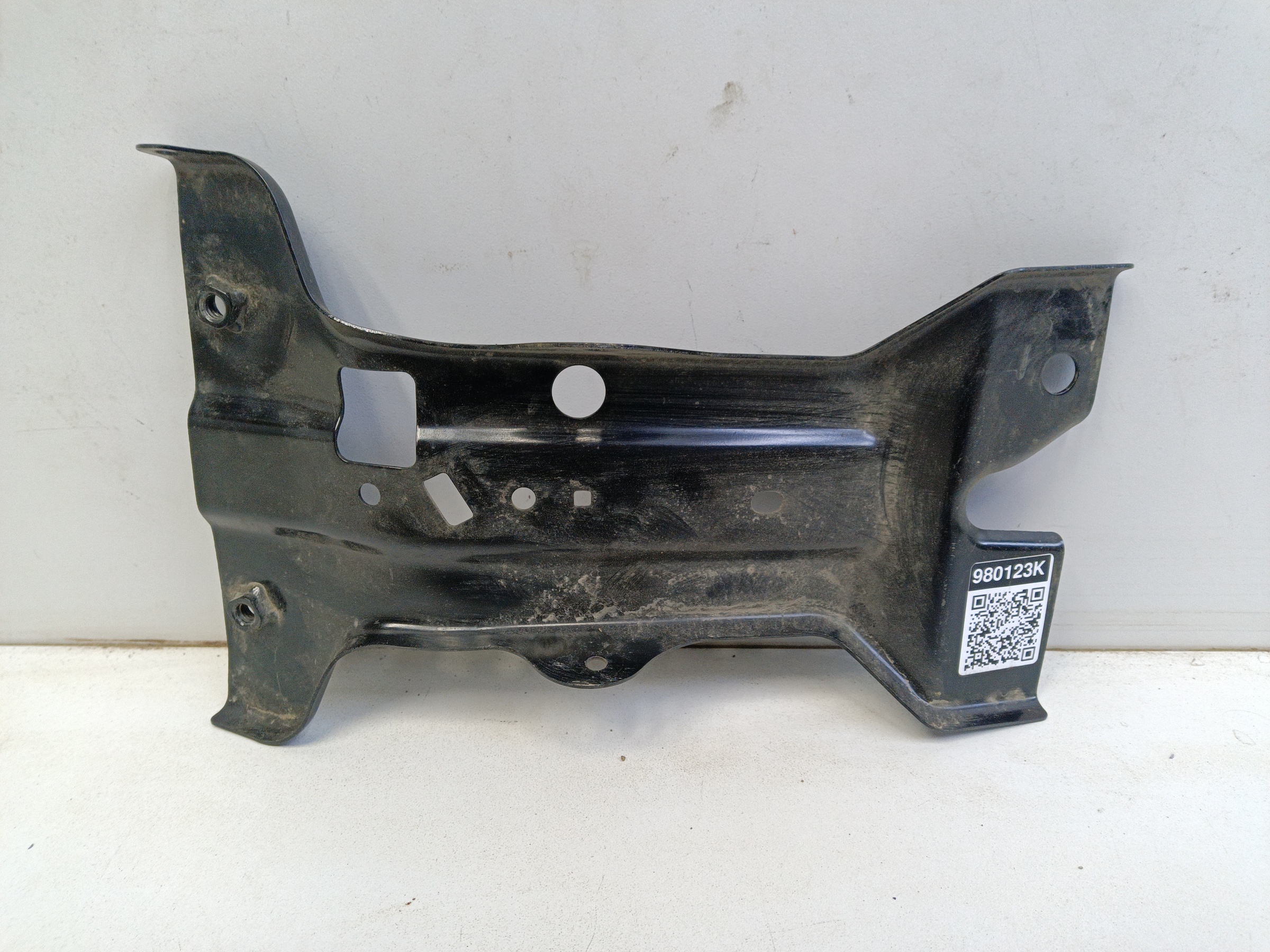 Кронштейн замка капота Hongqi HS5