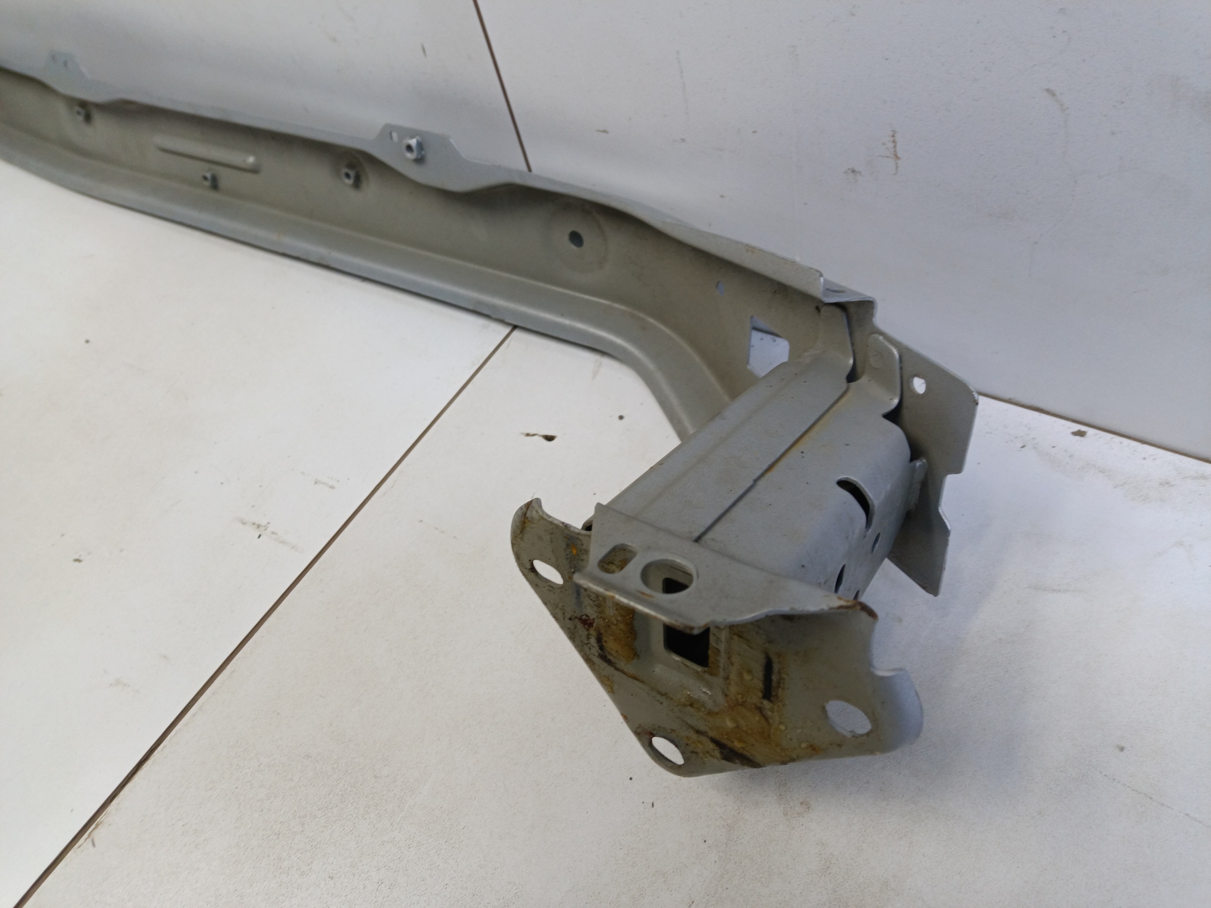 Усилитель переднего бампера Haval M6 2