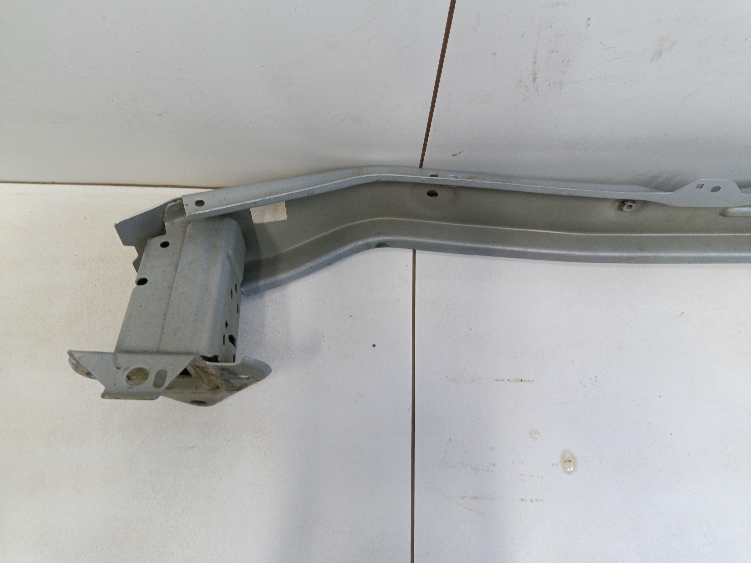 Усилитель переднего бампера Haval M6 2