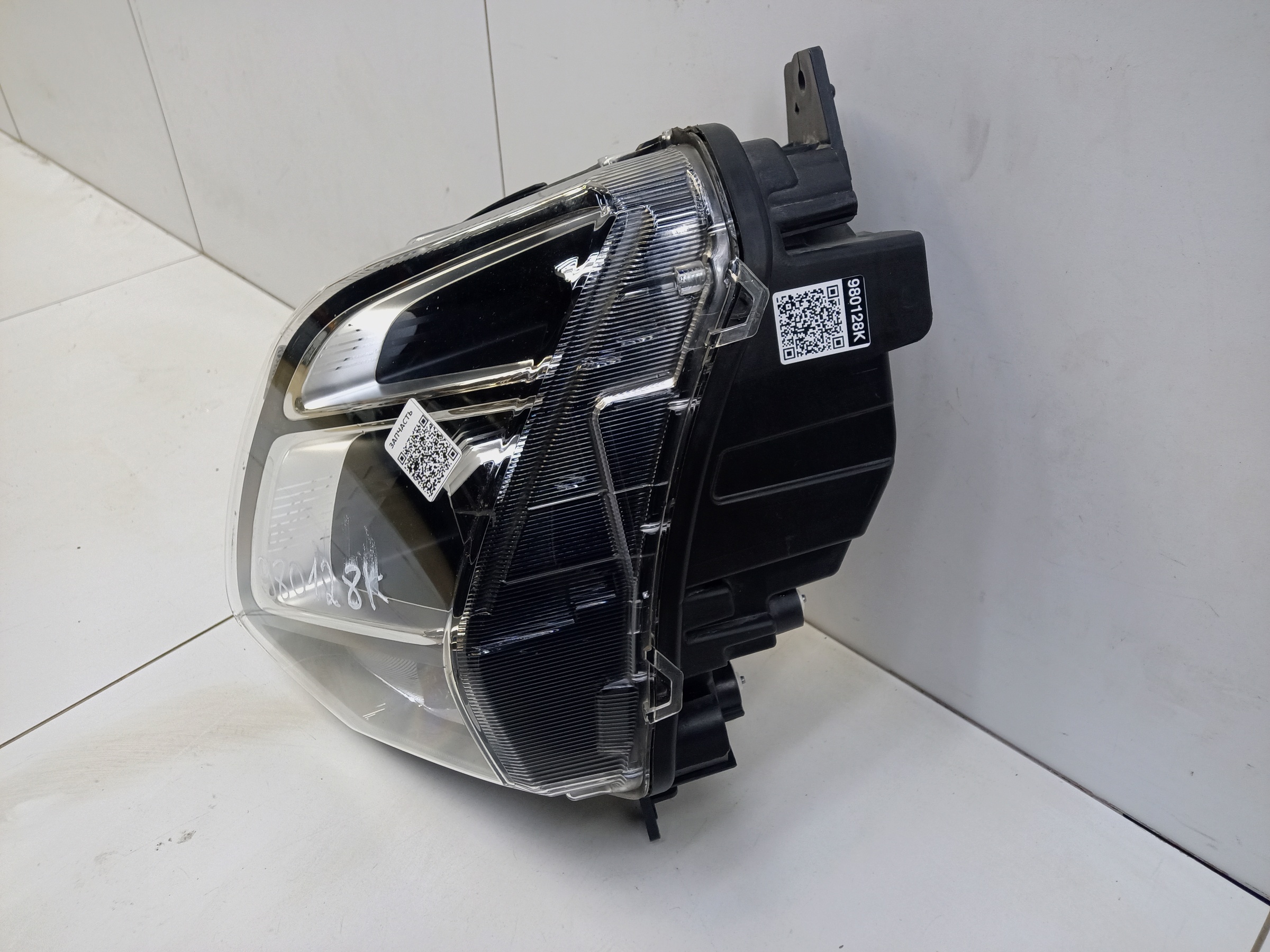 Фара передняя левая Omoda C5 LED с ПТФ