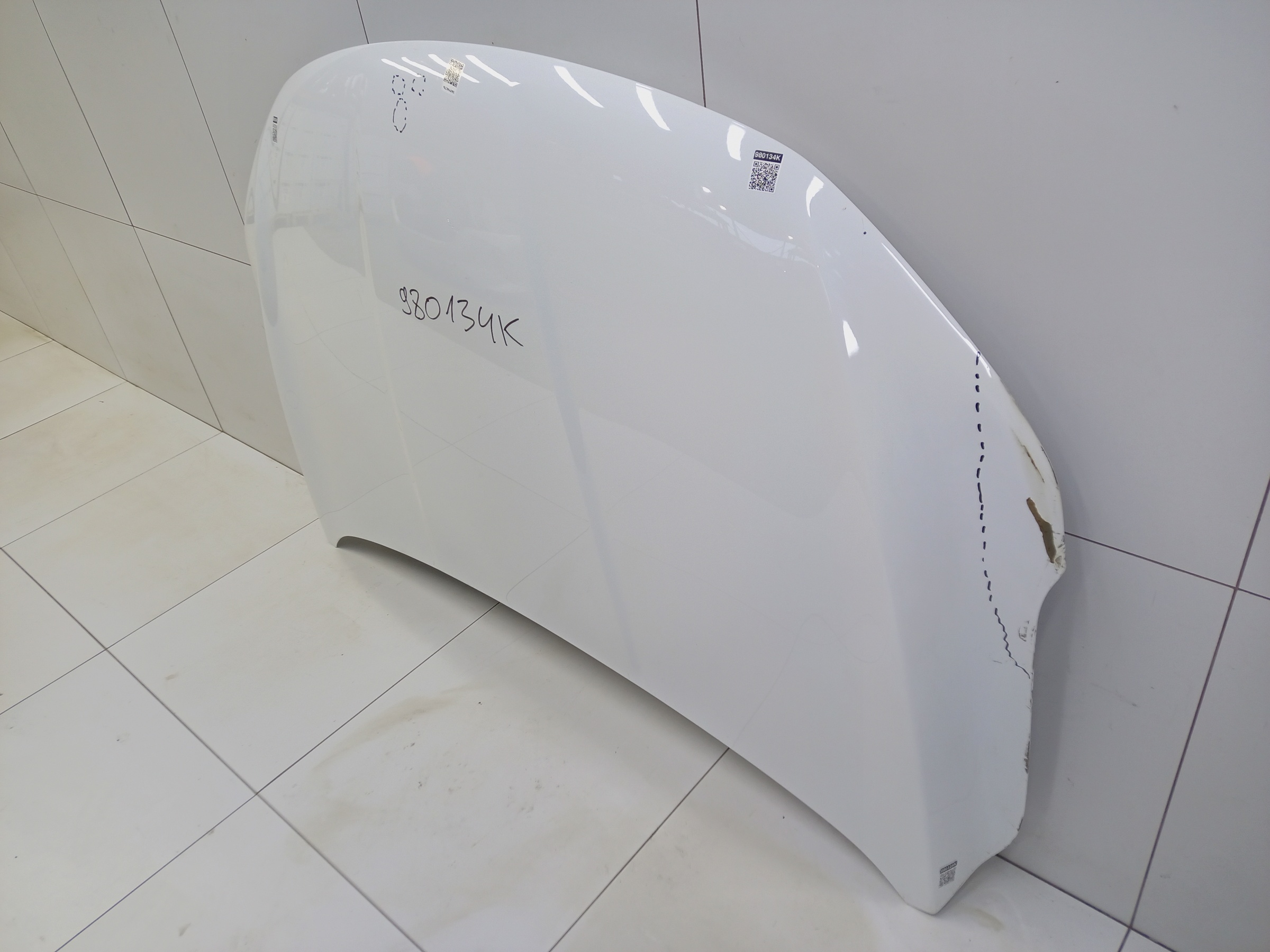 Капот Geely Coolray