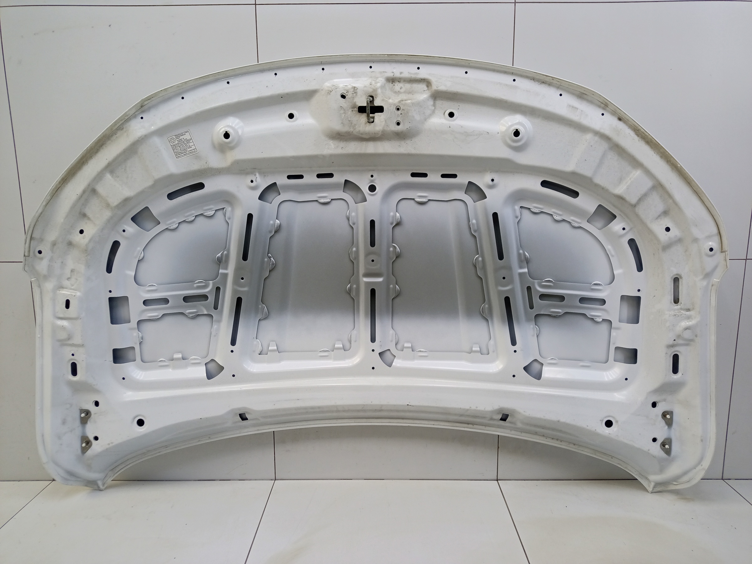 Капот Geely Coolray