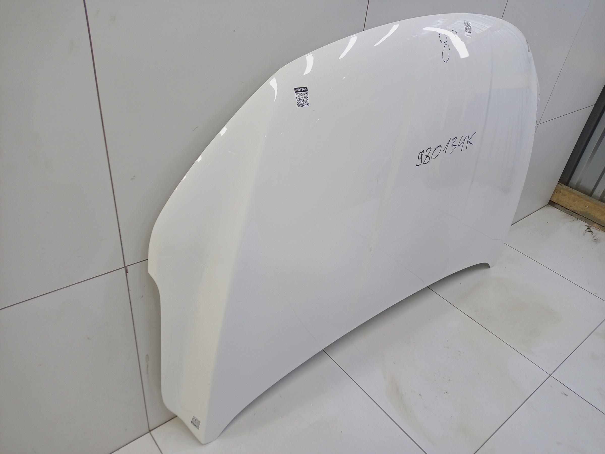 Капот Geely Coolray