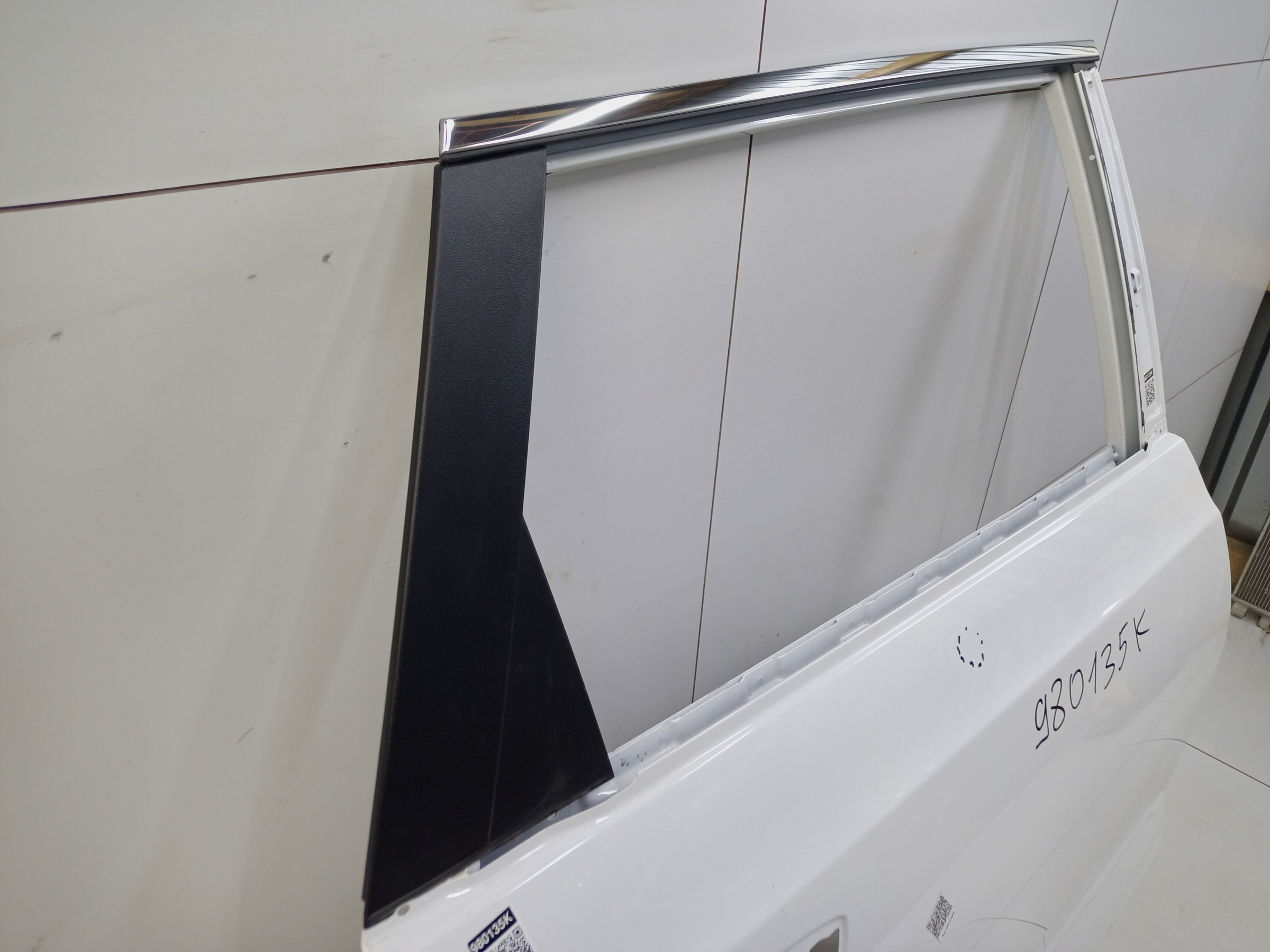 Дверь задняя правая Geely Okavango Restail