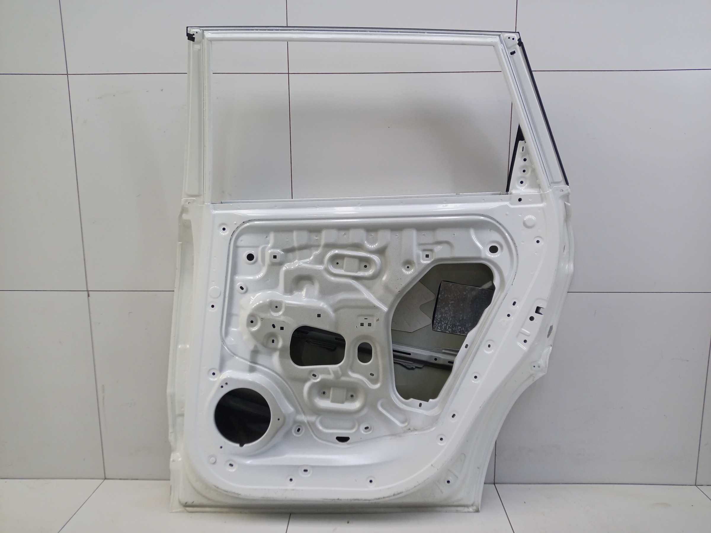 Дверь задняя правая Geely Okavango Restail