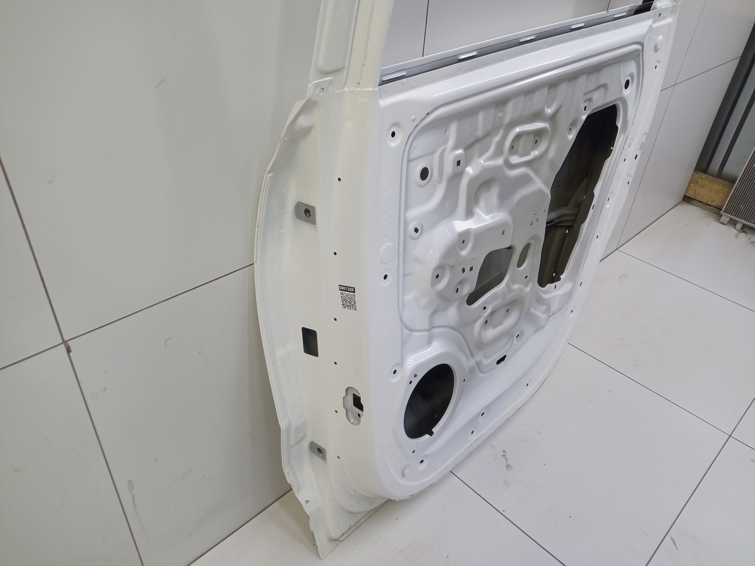 Дверь задняя правая Geely Okavango Restail