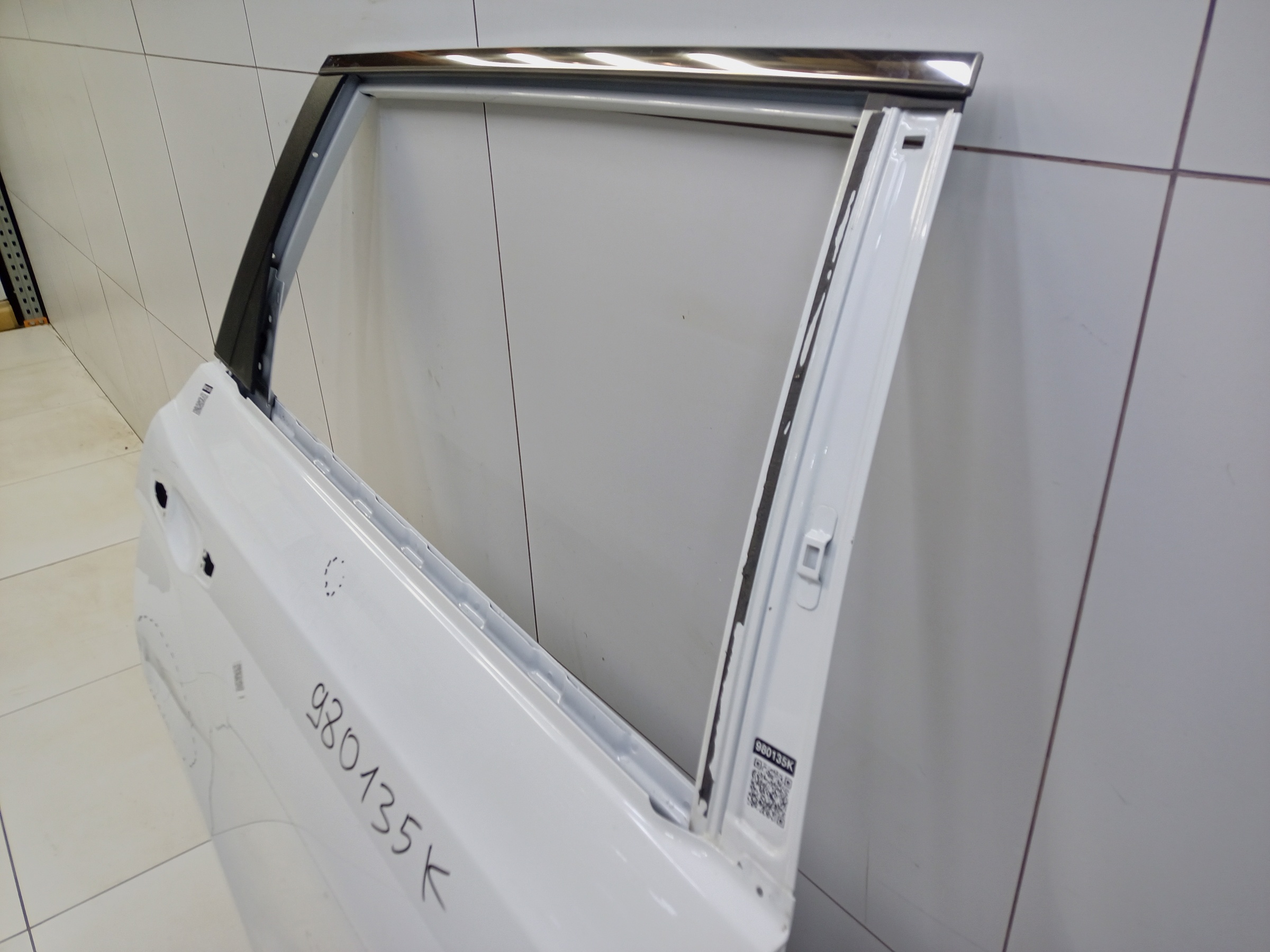 Дверь задняя правая Geely Okavango Restail