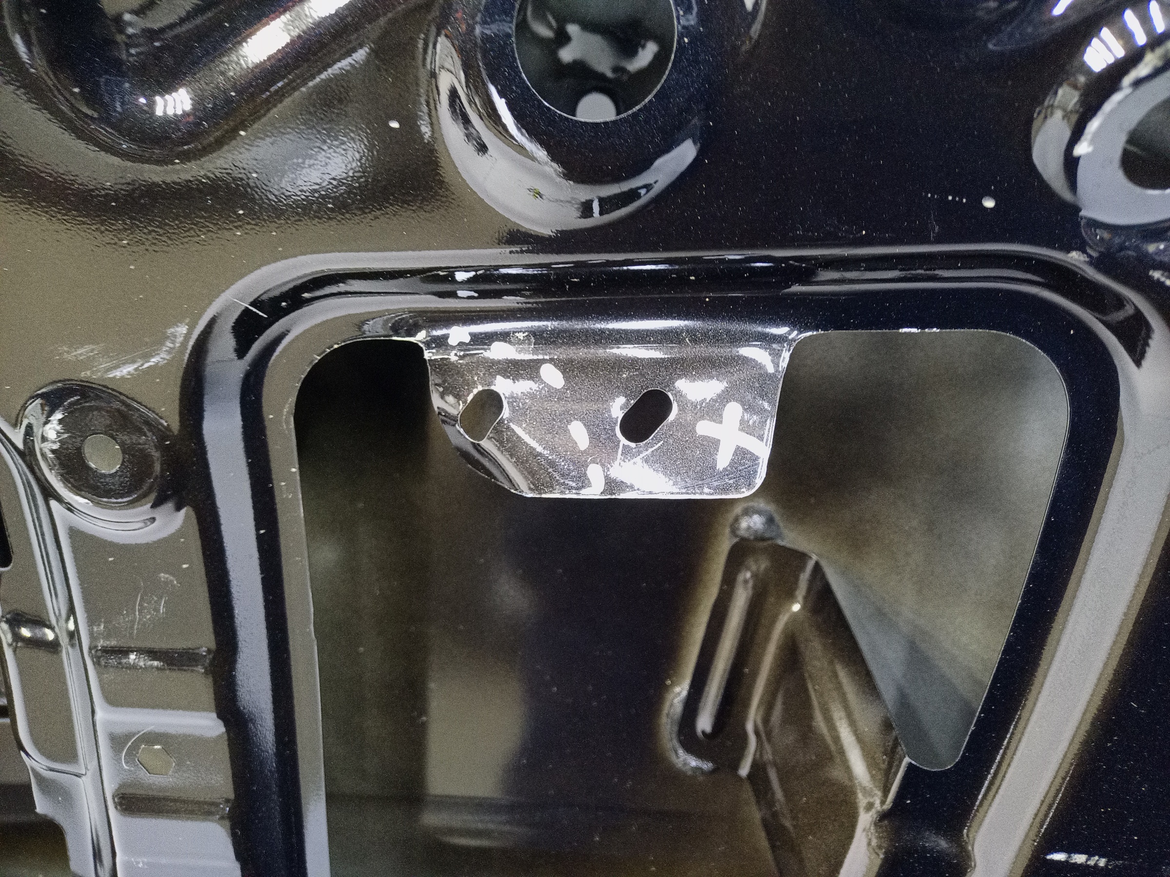 Крышка багажника Geely Atlas Pro