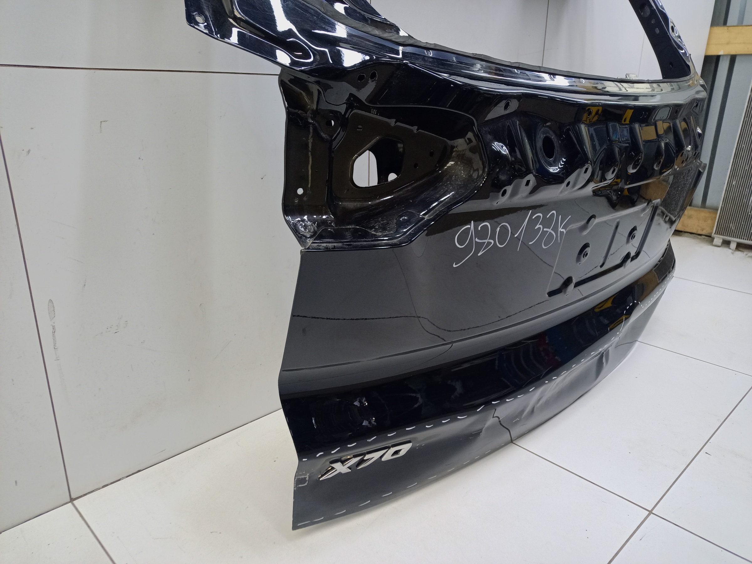 Крышка багажника Geely Atlas Pro